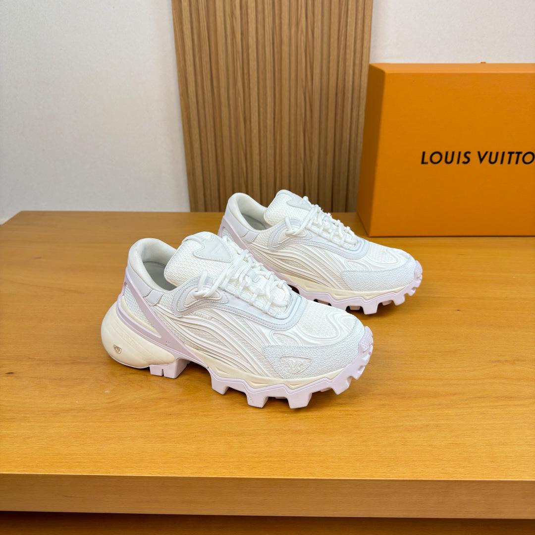 Louis Vuitton Summit Sneaker 1AJAEJ - FashionPlug