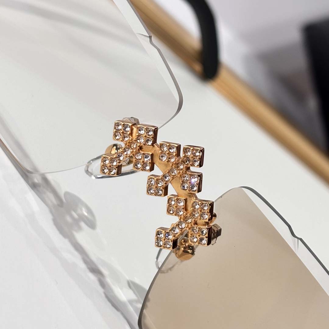 Cartier CT01610 Sunglasses    - FashionPlug