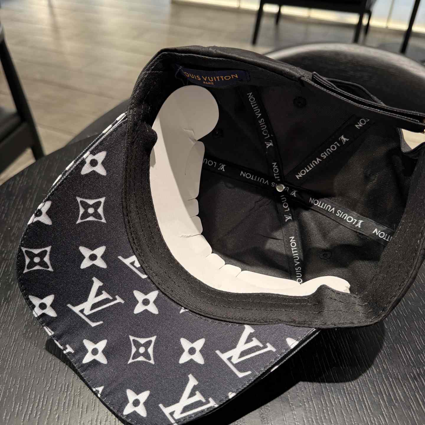 Louis Vuitton Cap - FashionPlug