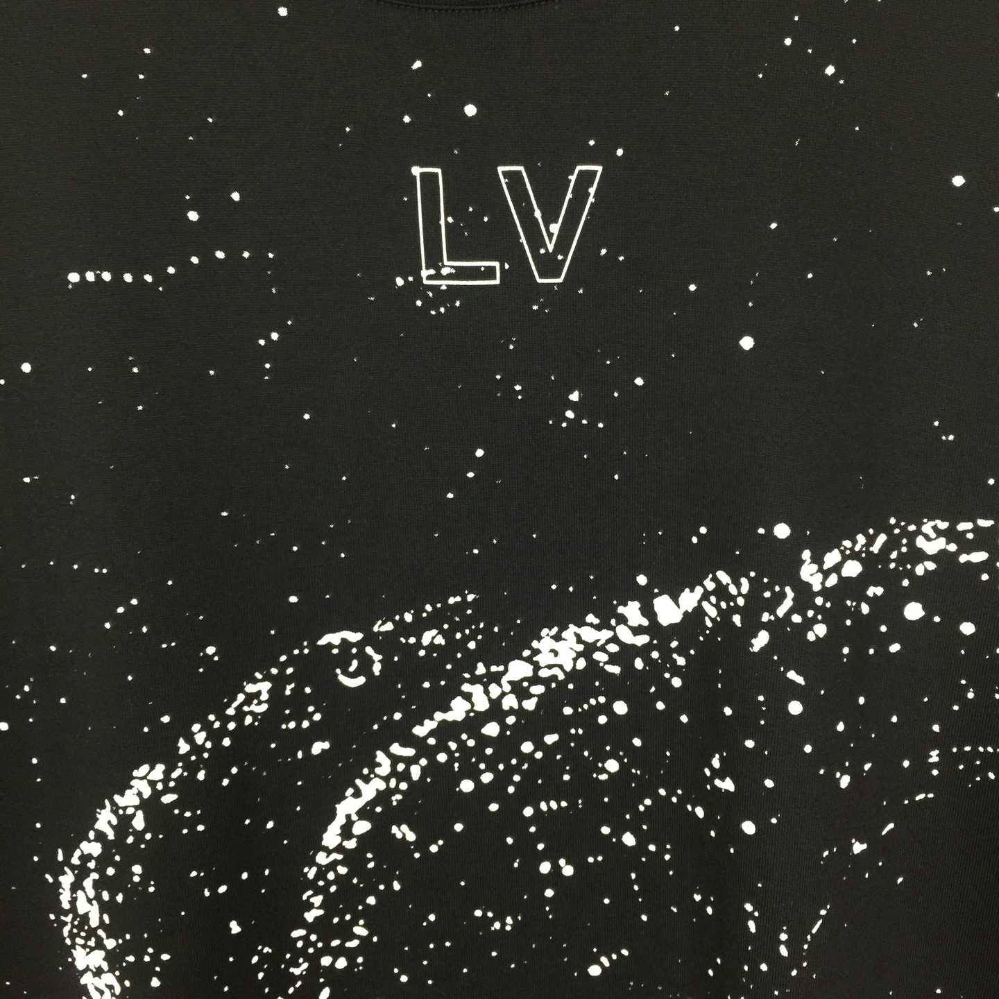 Louis Vuitton T-shirt  - FashionPlug