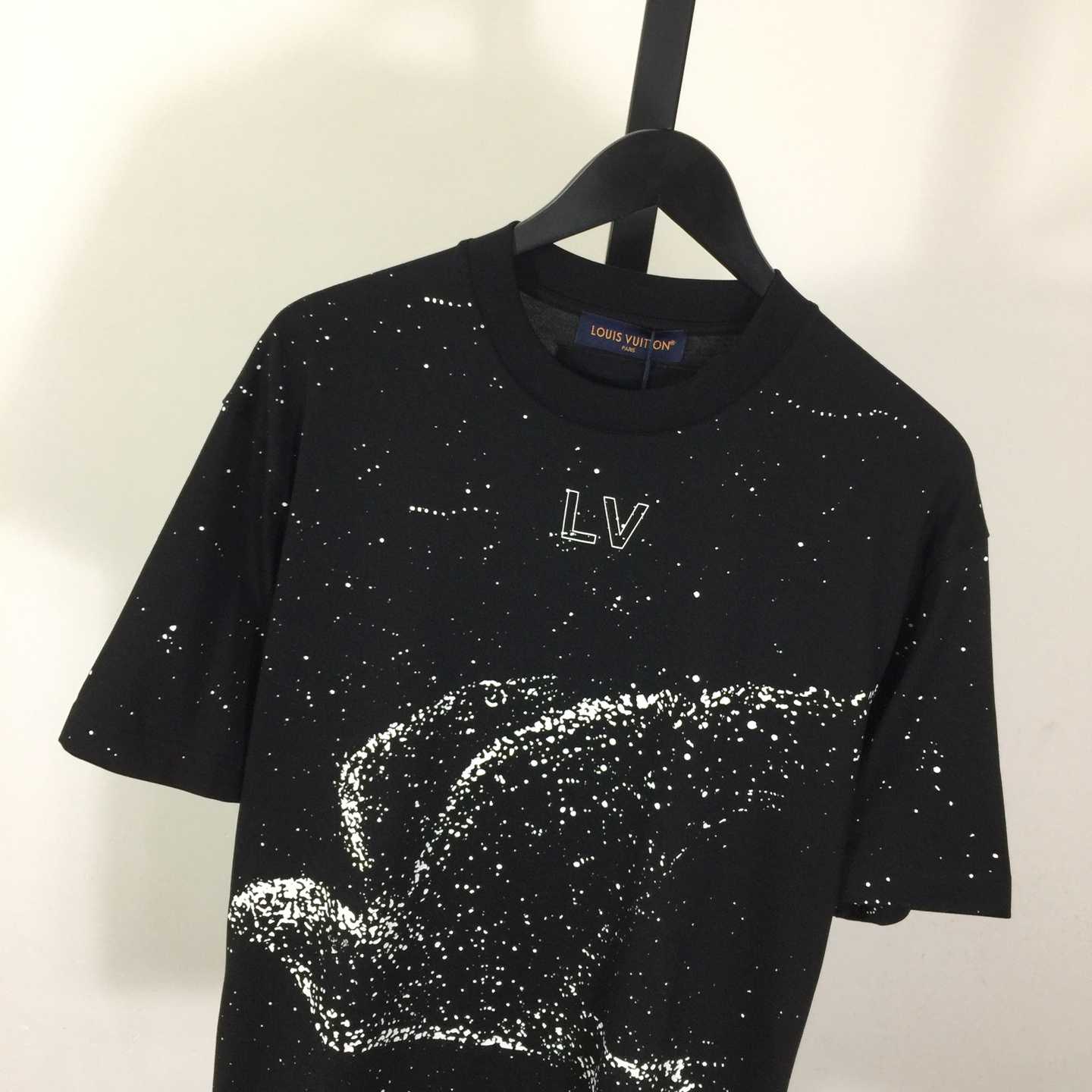Louis Vuitton T-shirt  - FashionPlug