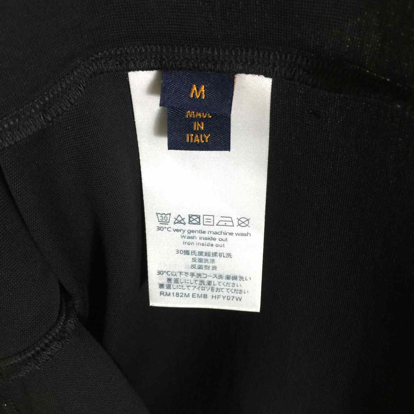 Louis Vuitton T-shirt  - FashionPlug