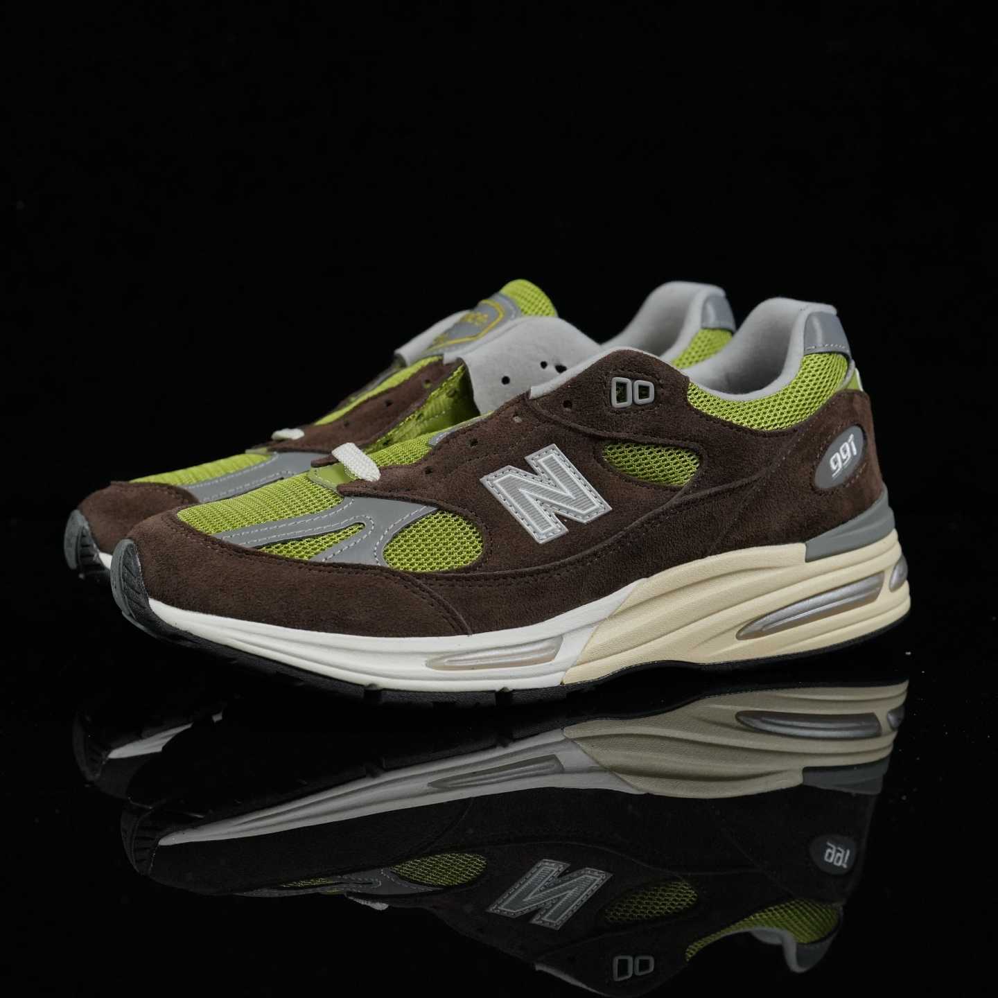 KITH x Danielle Cathari X New Balance Reverse Matcha    U991CK2 - FashionPlug