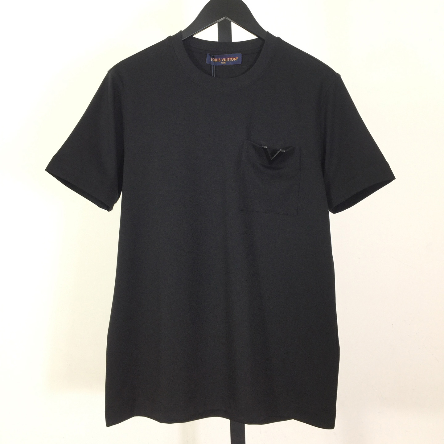 Louis Vuitton V Pocket Logo T-shirt - FashionPlug