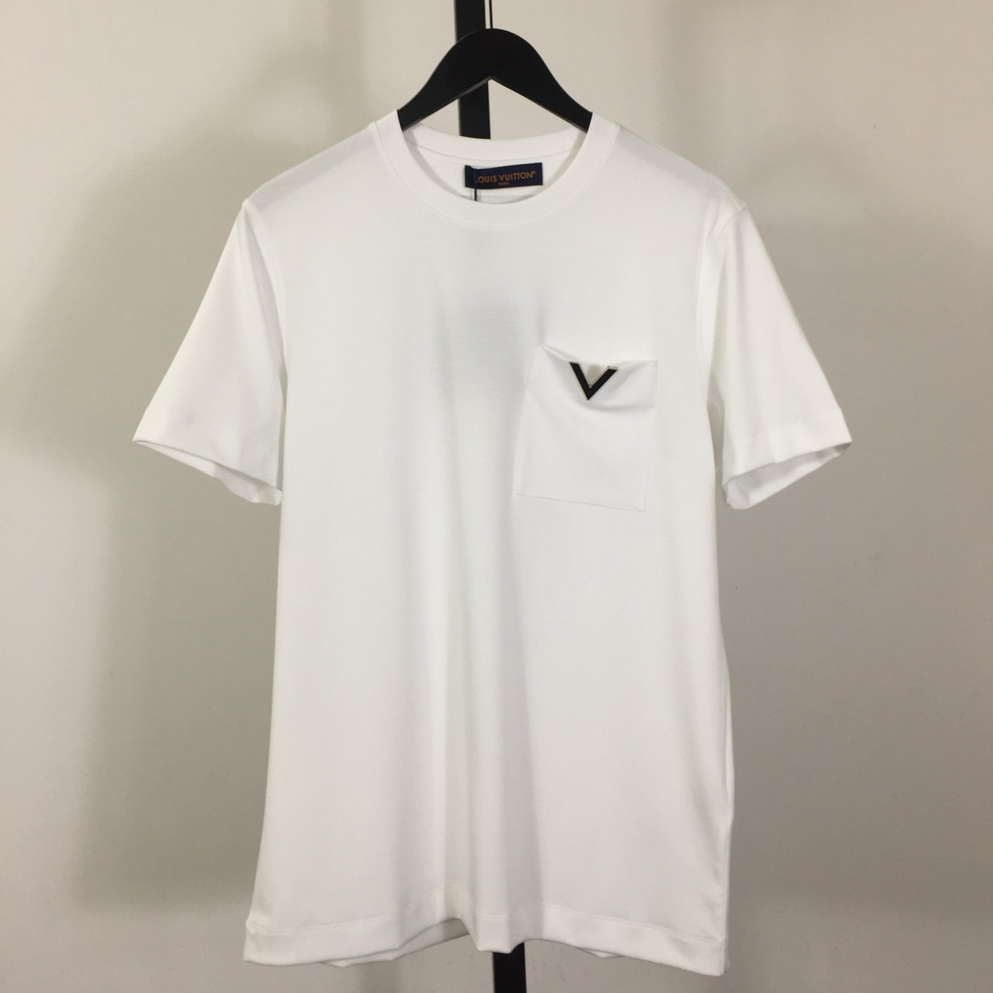 Louis Vuitton V Pocket Logo T-shirt - FashionPlug