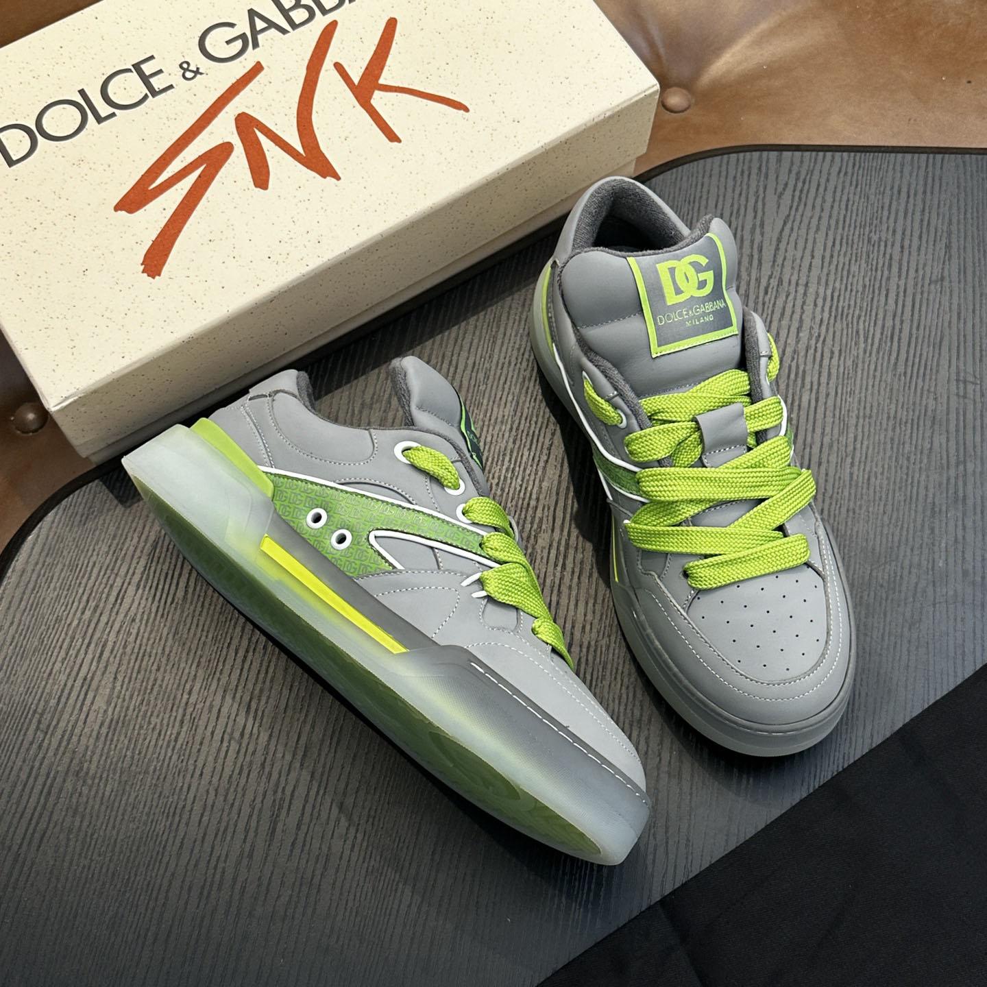 Dolce & Gabbana New Roma Label Low-Top Sneakers - FashionPlug