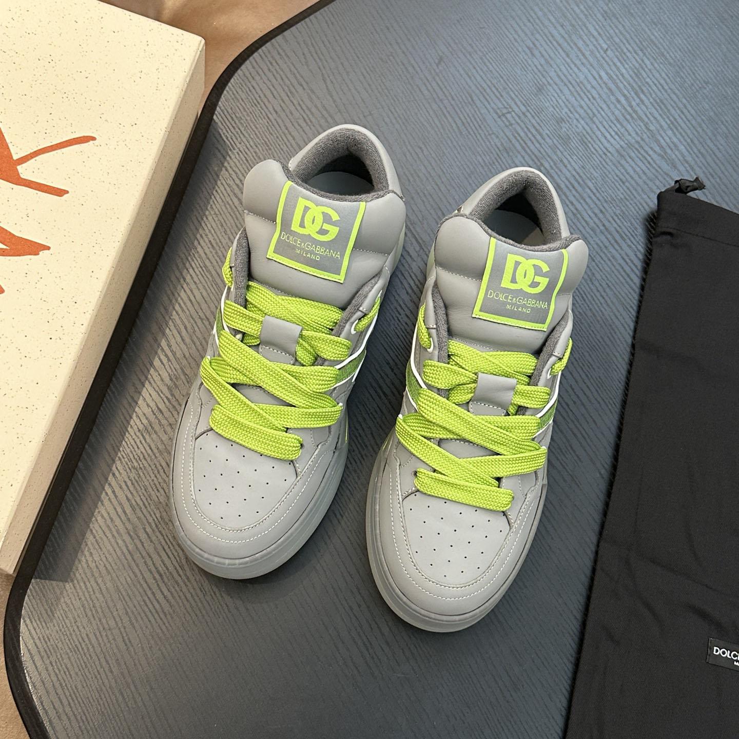 Dolce & Gabbana New Roma Label Low-Top Sneakers - FashionPlug