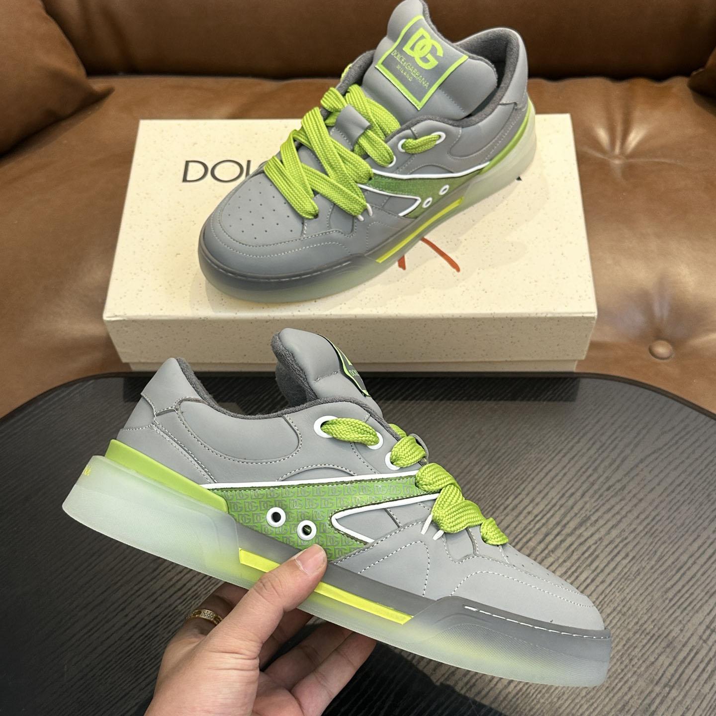 Dolce & Gabbana New Roma Label Low-Top Sneakers - FashionPlug