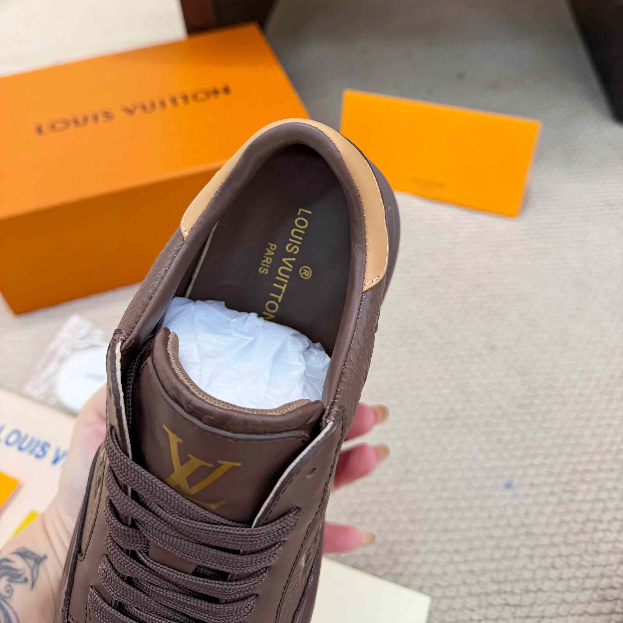 Louis Vuitton Beverly Hills Sneaker 1AJ925   - FashionPlug
