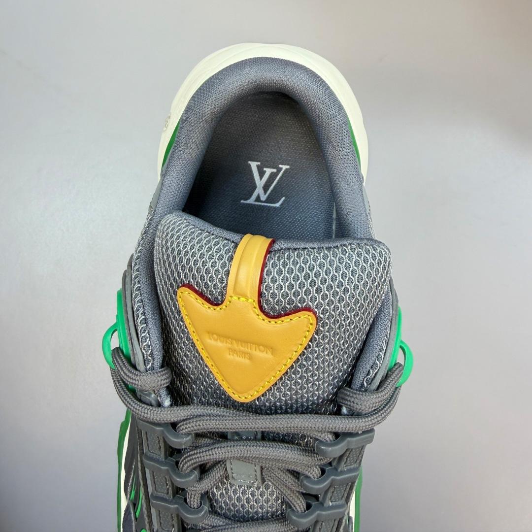 Louis Vuitton Summit Sneaker 1AJAXQ - FashionPlug