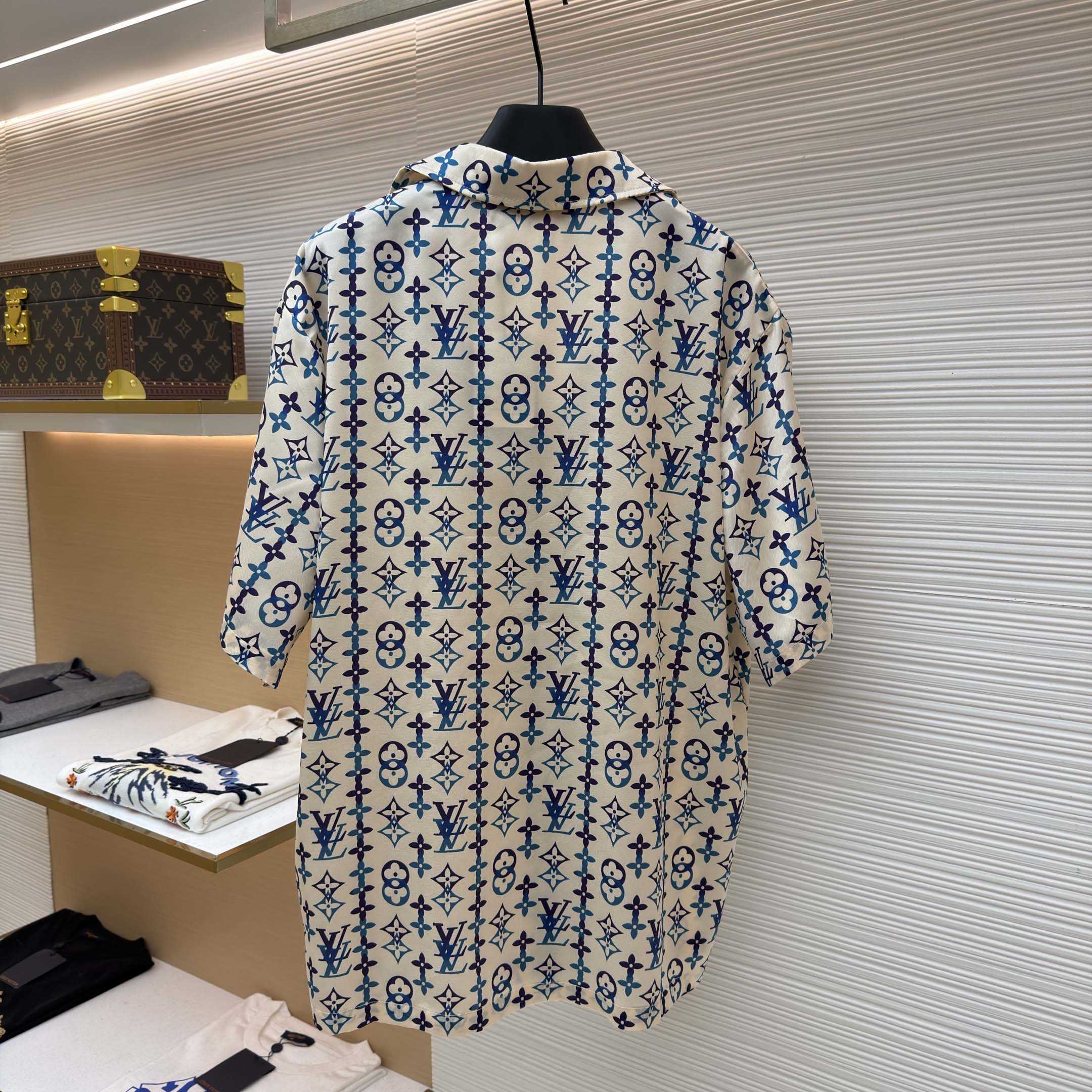 Louis Vuitton Monogram Printed Silk Short-Sleeved Shirt   1AJUOH - FashionPlug