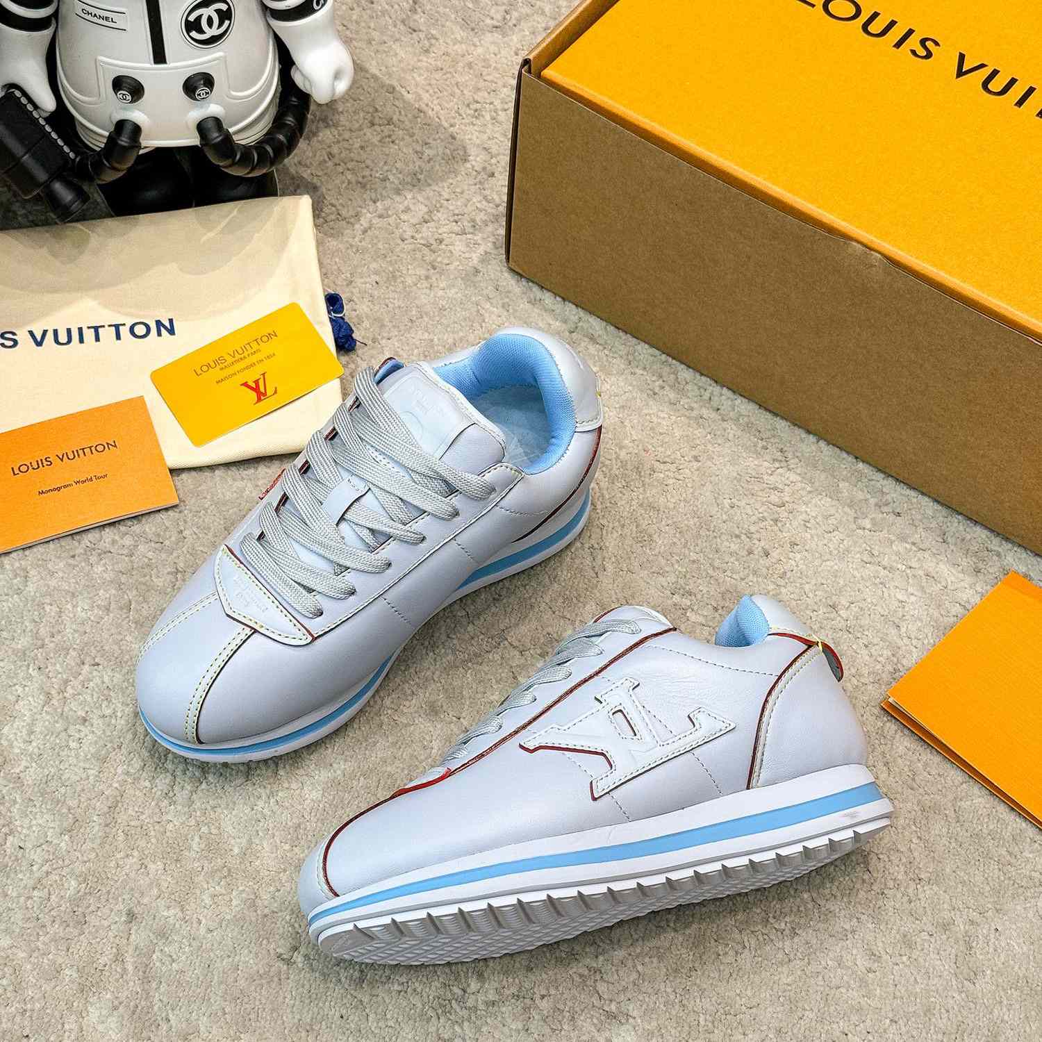 Louis Vuitton LV BUTTERSOFT Sneaker    1AIKI9 - FashionPlug