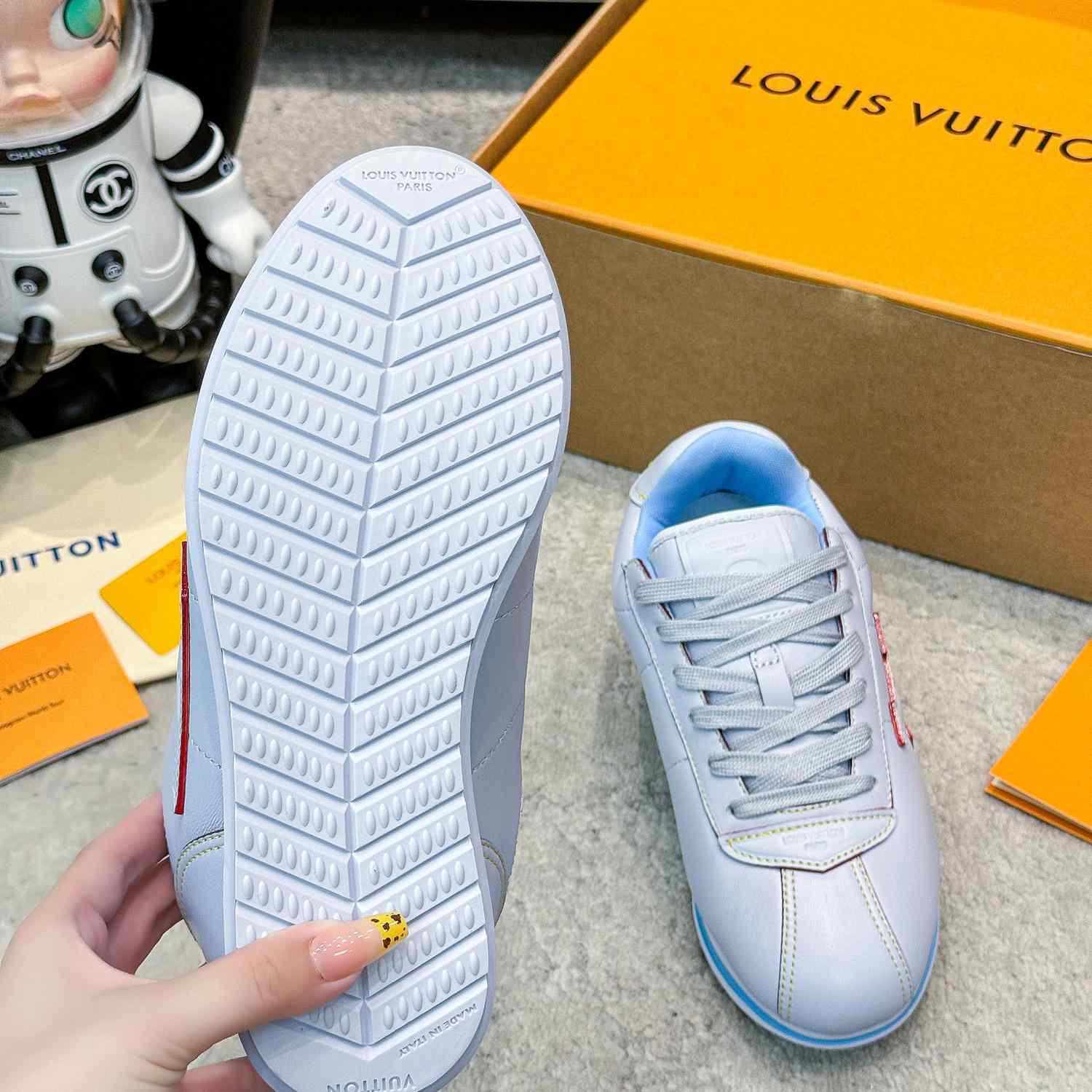 Louis Vuitton LV BUTTERSOFT Sneaker    1AIKI9 - FashionPlug