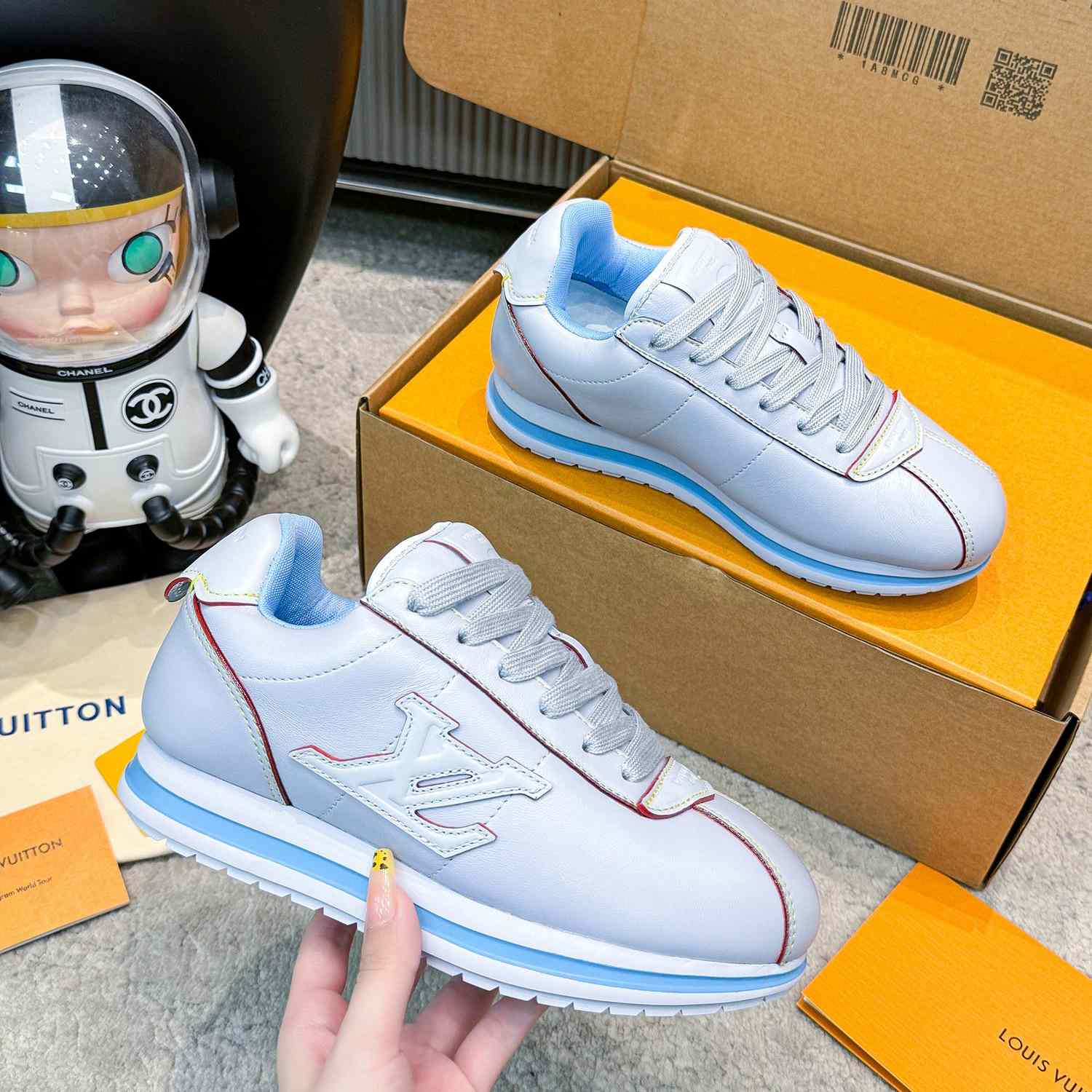 Louis Vuitton LV BUTTERSOFT Sneaker    1AIKI9 - FashionPlug