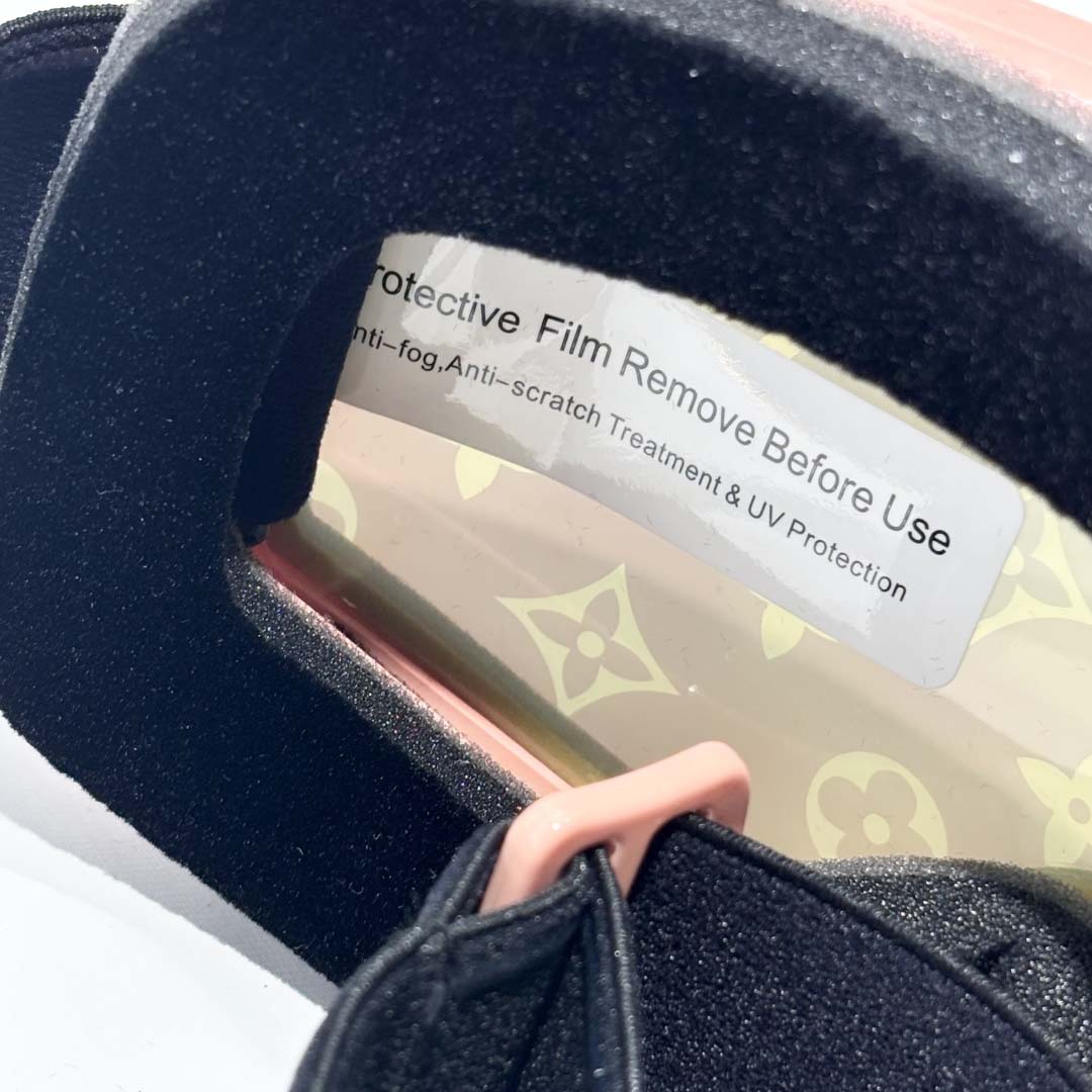 Louis Vuitton LV Snow Gradient Mask - FashionPlug