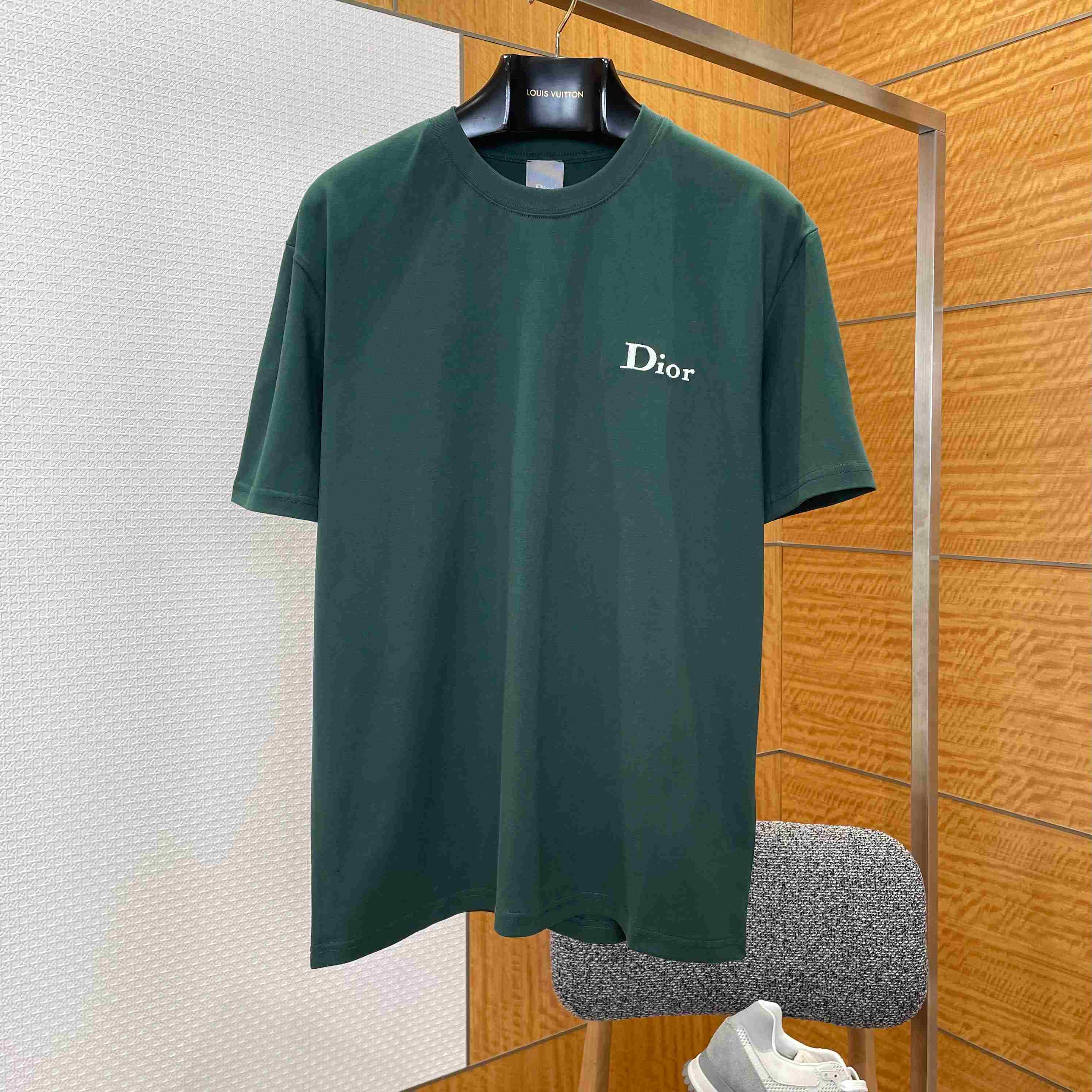 Dior T-Shirt with Dior Embroidery Green - FashionPlug