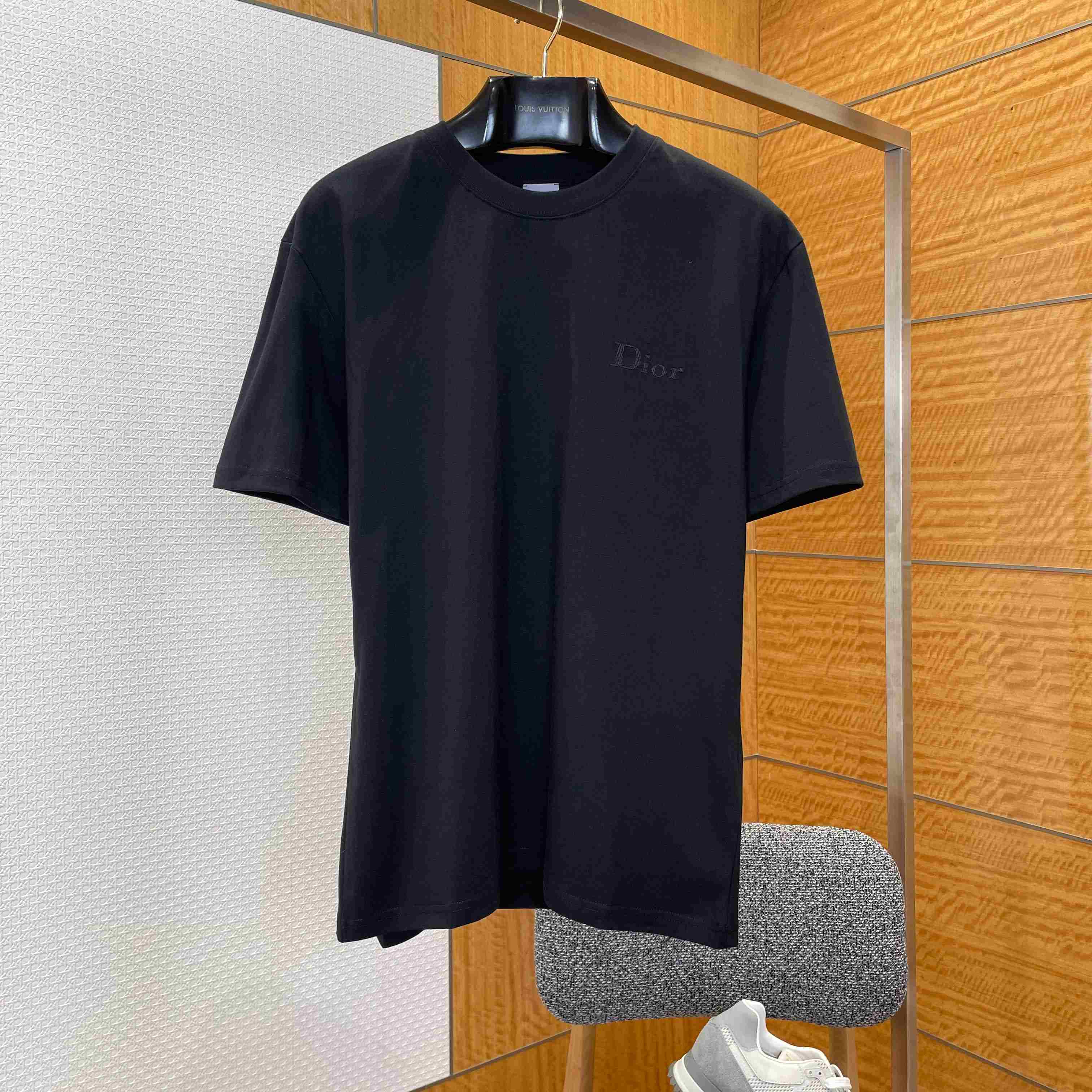 Dior T-Shirt with Dior Embroidery Black - FashionPlug