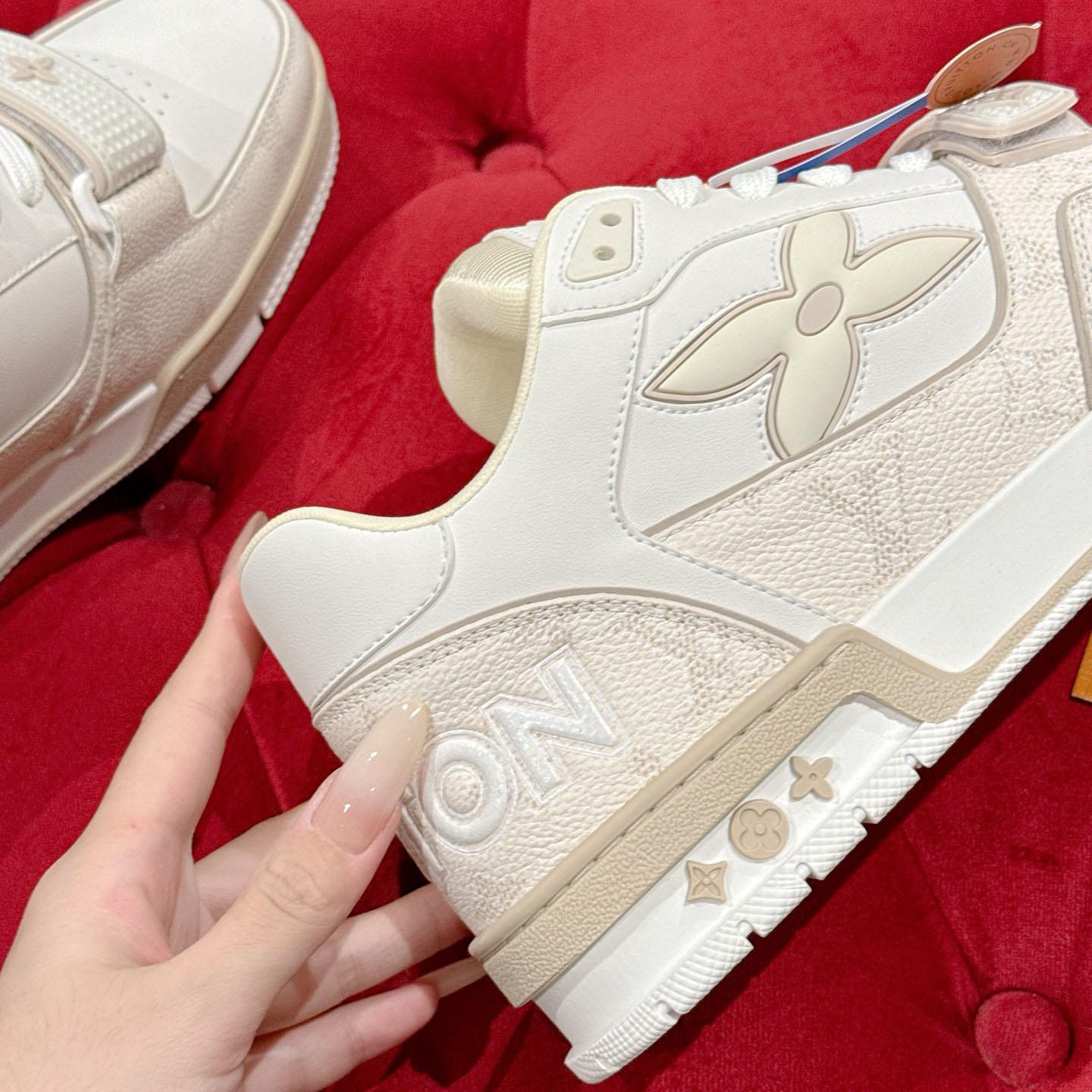 Louis Vuitton LV Trainer Sneaker   1AHTUG - FashionPlug