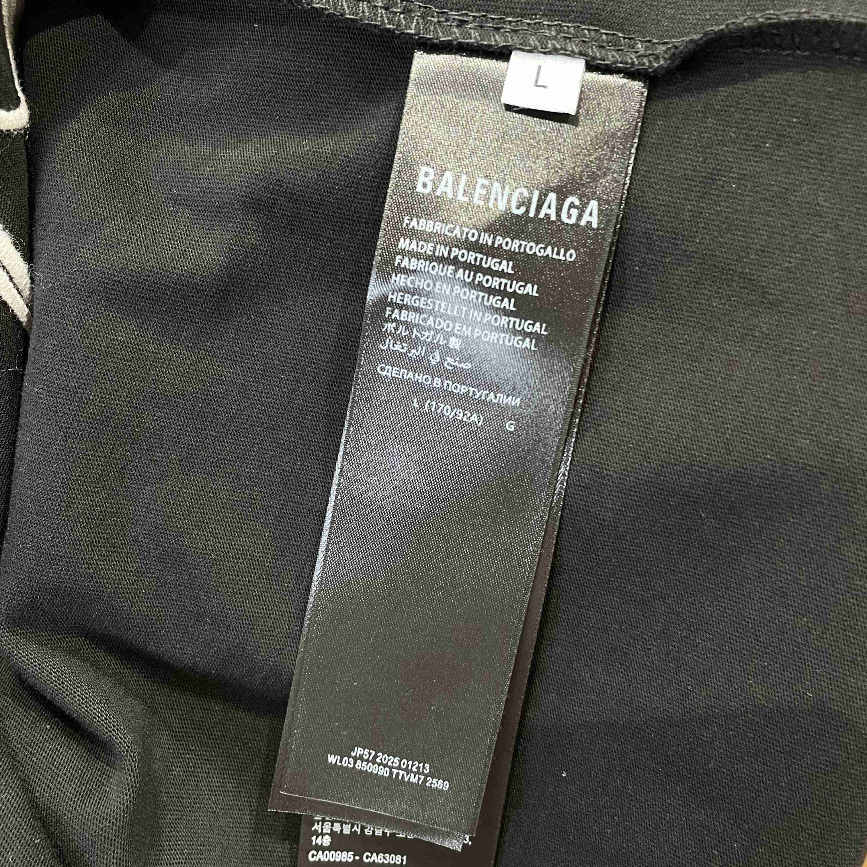 Balenciaga Cursive T-Shirt Medium Fit in black - FashionPlug