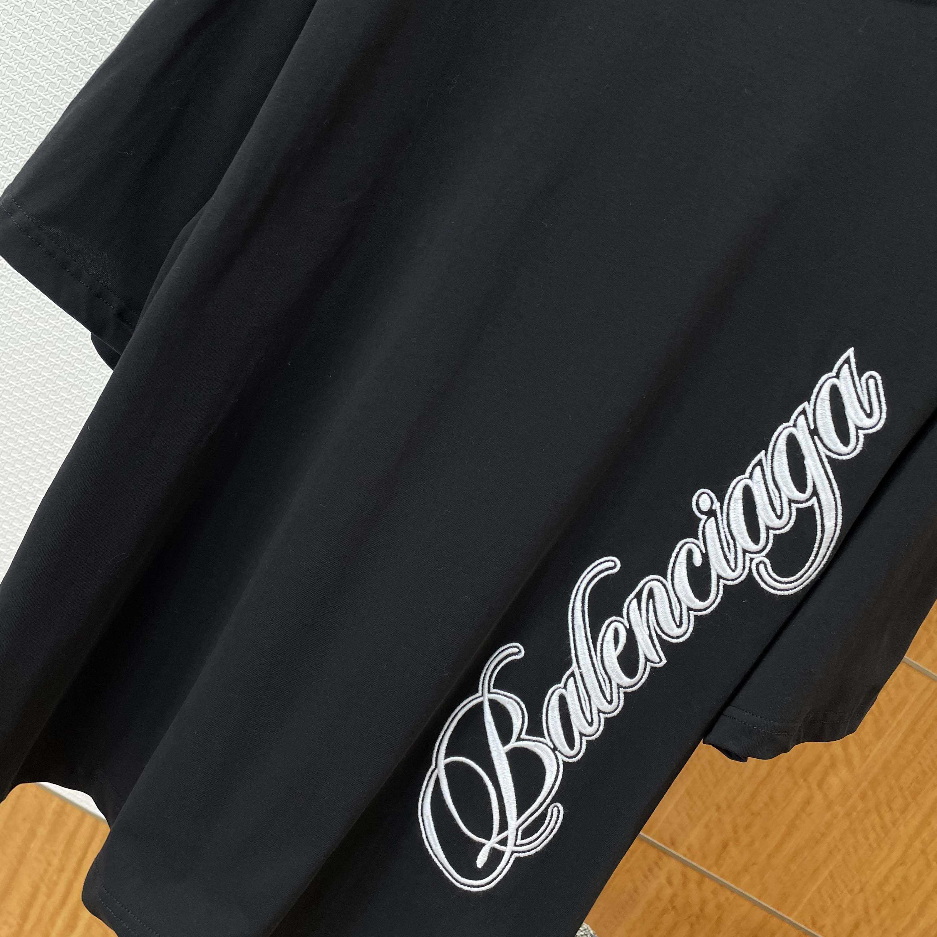 Balenciaga Cursive T-Shirt Medium Fit in black - FashionPlug