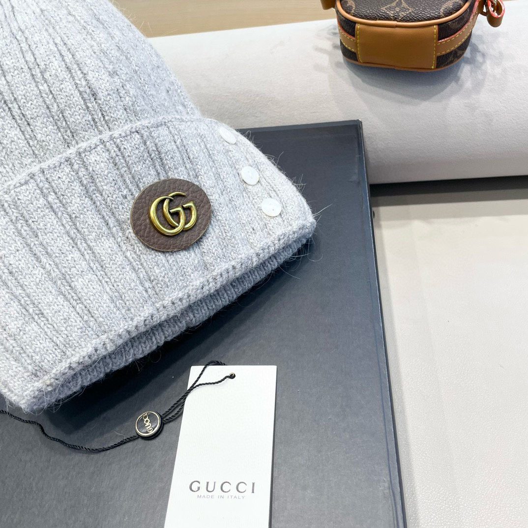 Gucci Beanie    - FashionPlug
