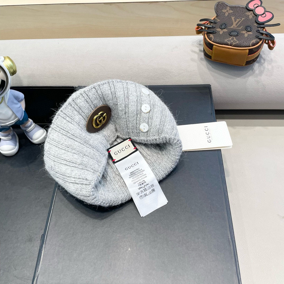 Gucci Beanie    - FashionPlug
