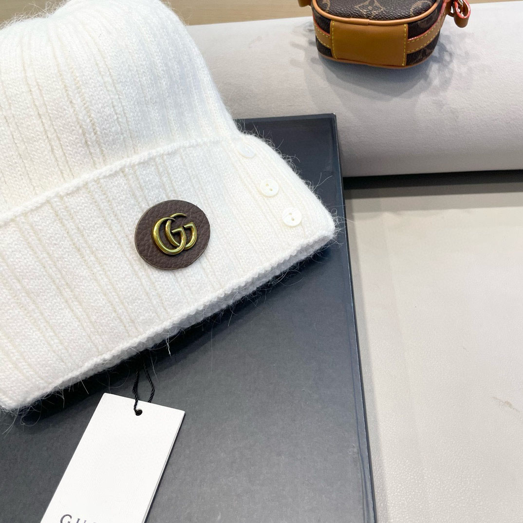 Gucci Beanie    - FashionPlug