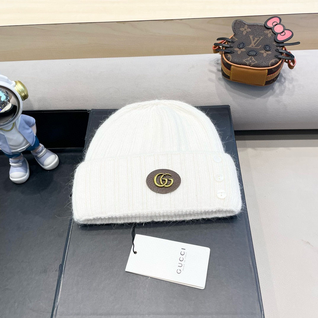 Gucci Beanie    - FashionPlug