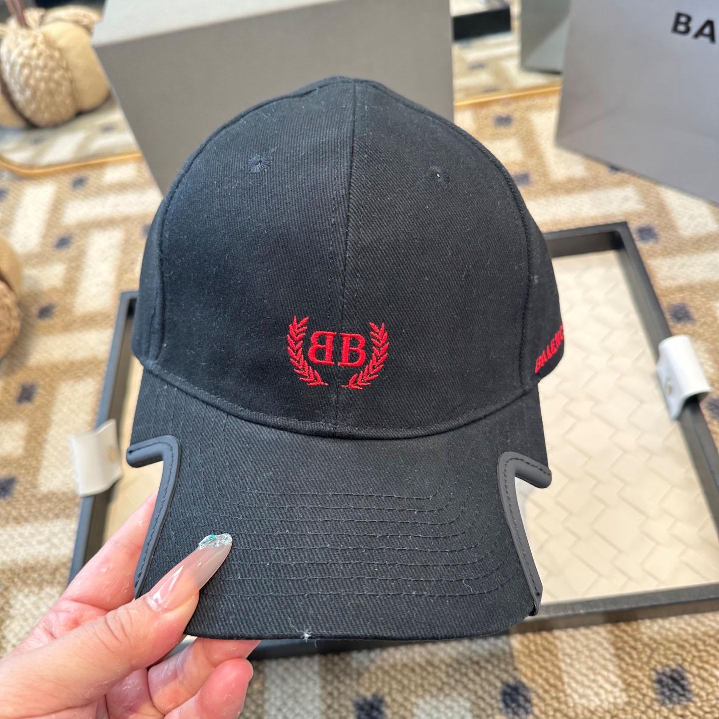 Balenciaga Laurel Classic Cap in Faded Black/red - FashionPlug