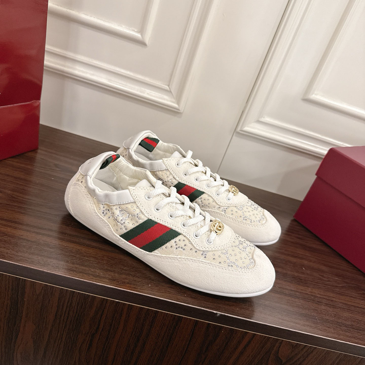 Gucci Women's Gucci Shift GG Crystal Sneaker - FashionPlug