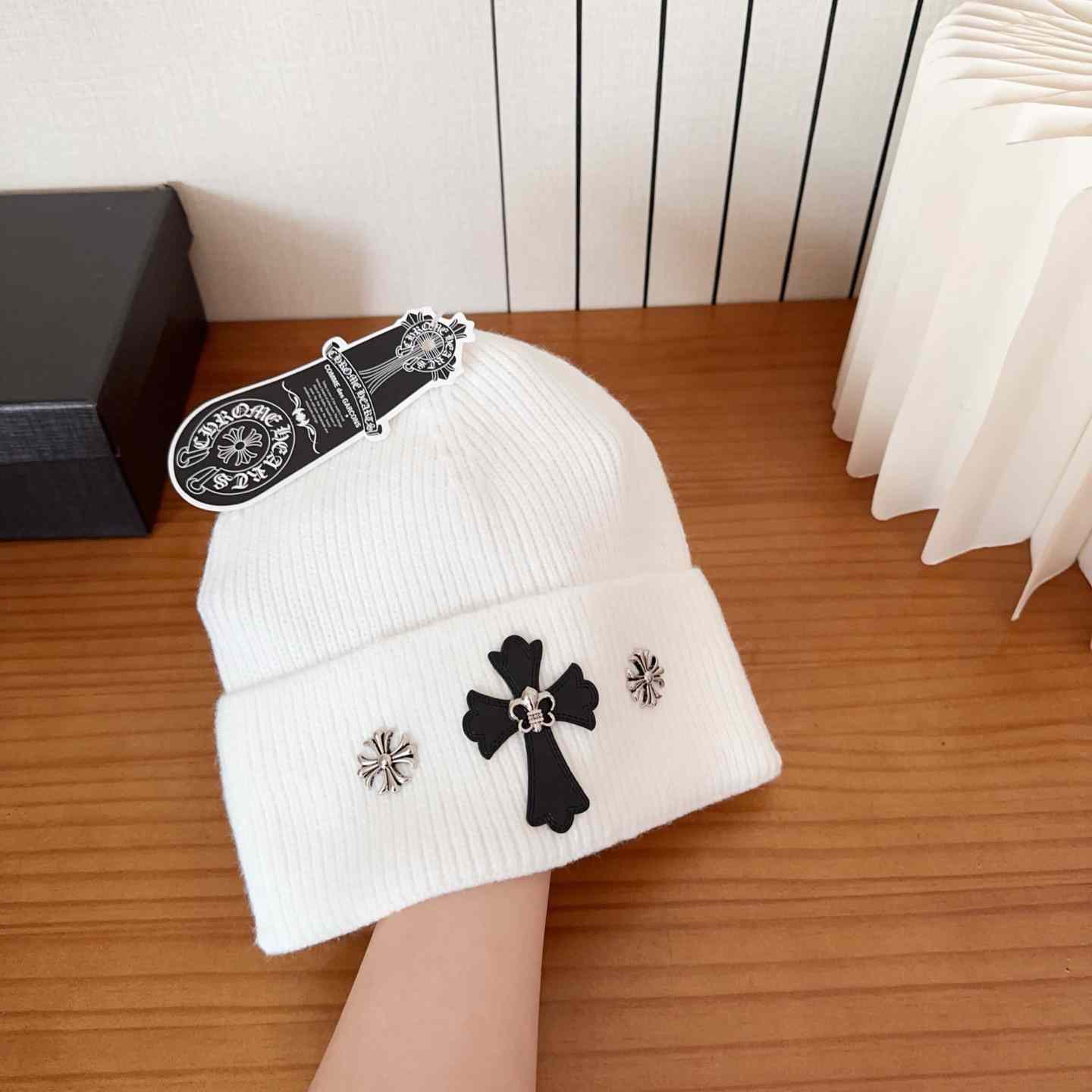 Chrome Heart Beanie White - FashionPlug