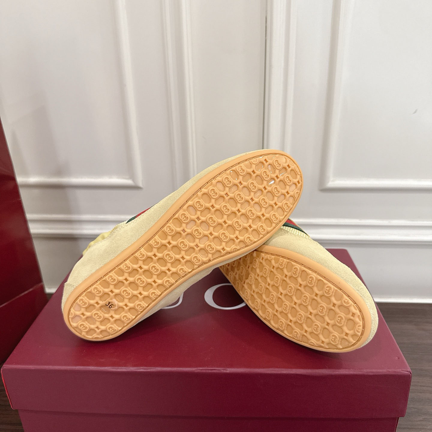 Gucci Women's Gucci Shift Sneaker - FashionPlug