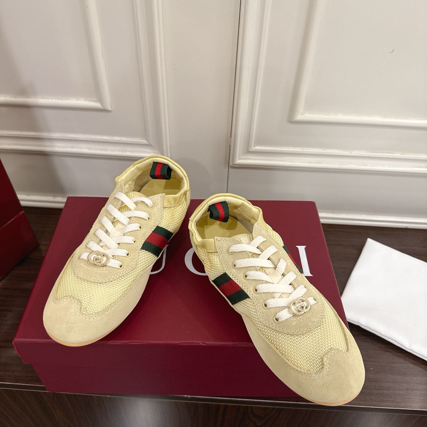 Gucci Women's Gucci Shift Sneaker - FashionPlug