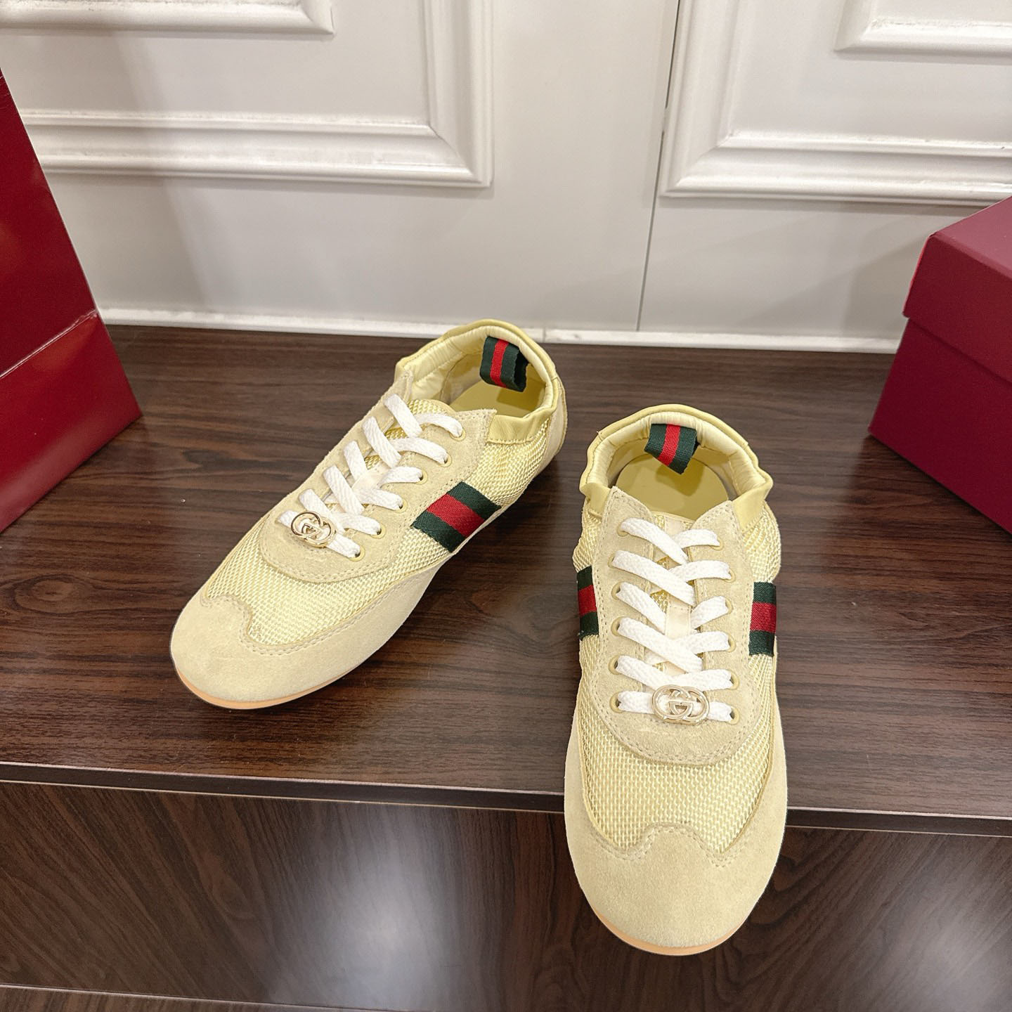 Gucci Women's Gucci Shift Sneaker - FashionPlug