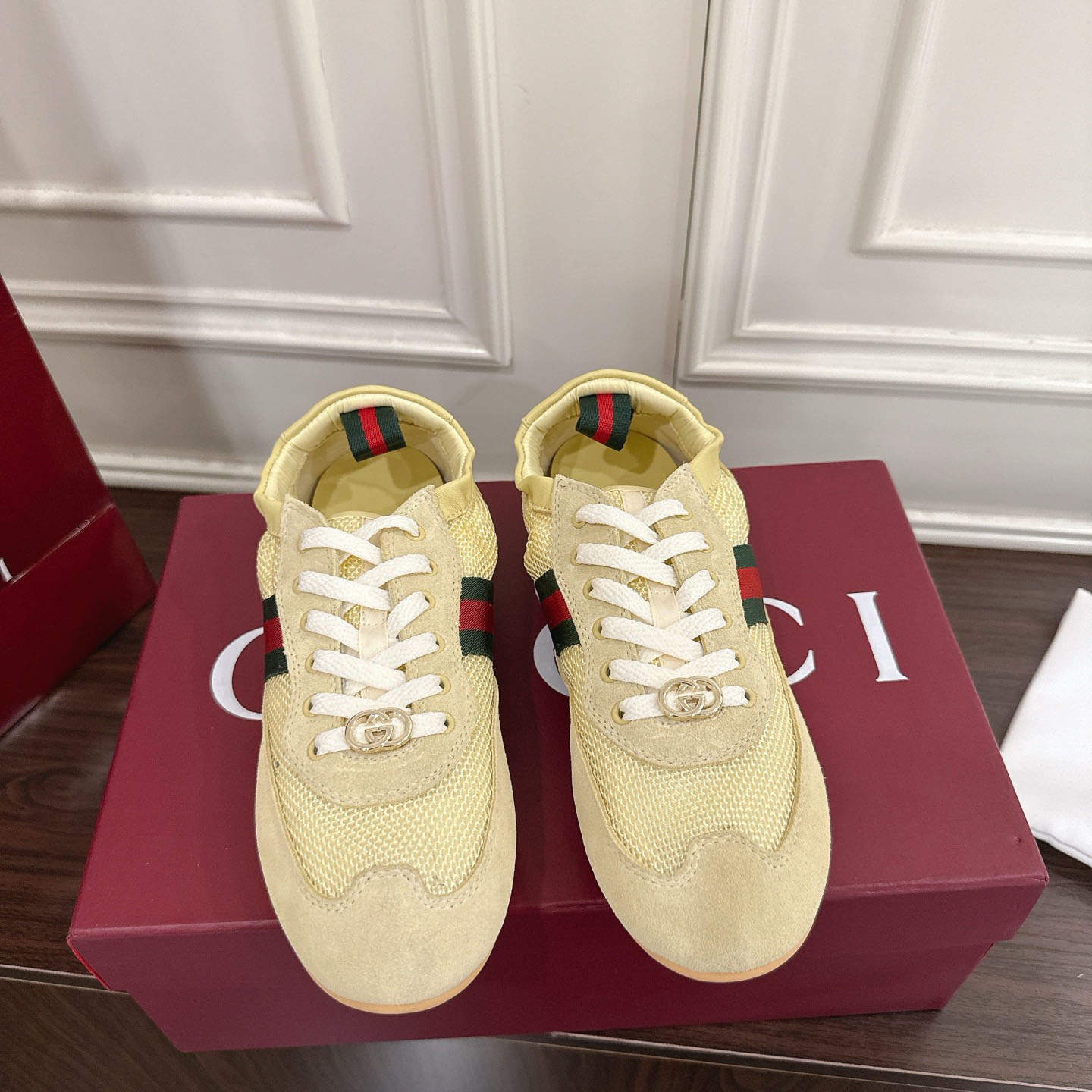 Gucci Women's Gucci Shift Sneaker - FashionPlug