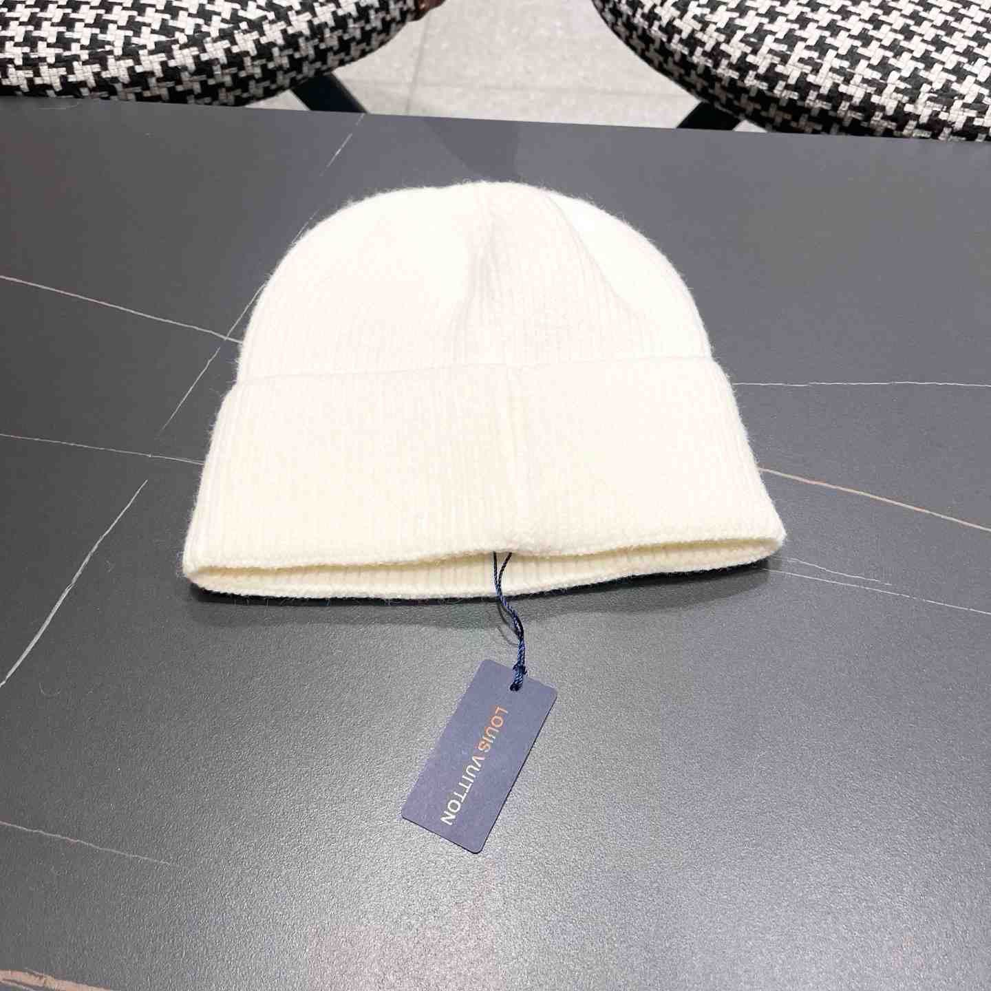 Louis Vuitton Beanie    - FashionPlug
