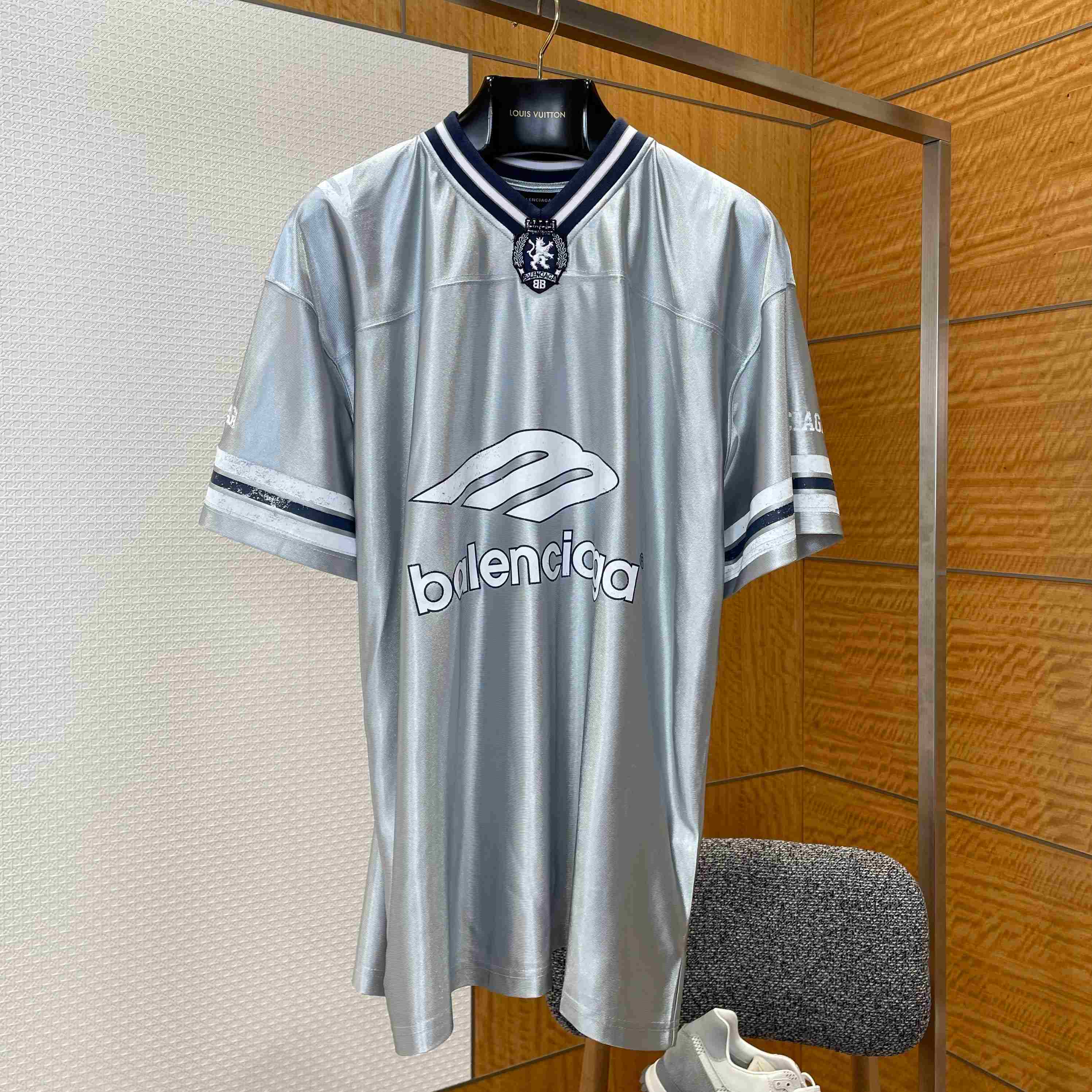 Balenciaga 3b Football V-neck T-shirt Oversized in Grey - FashionPlug