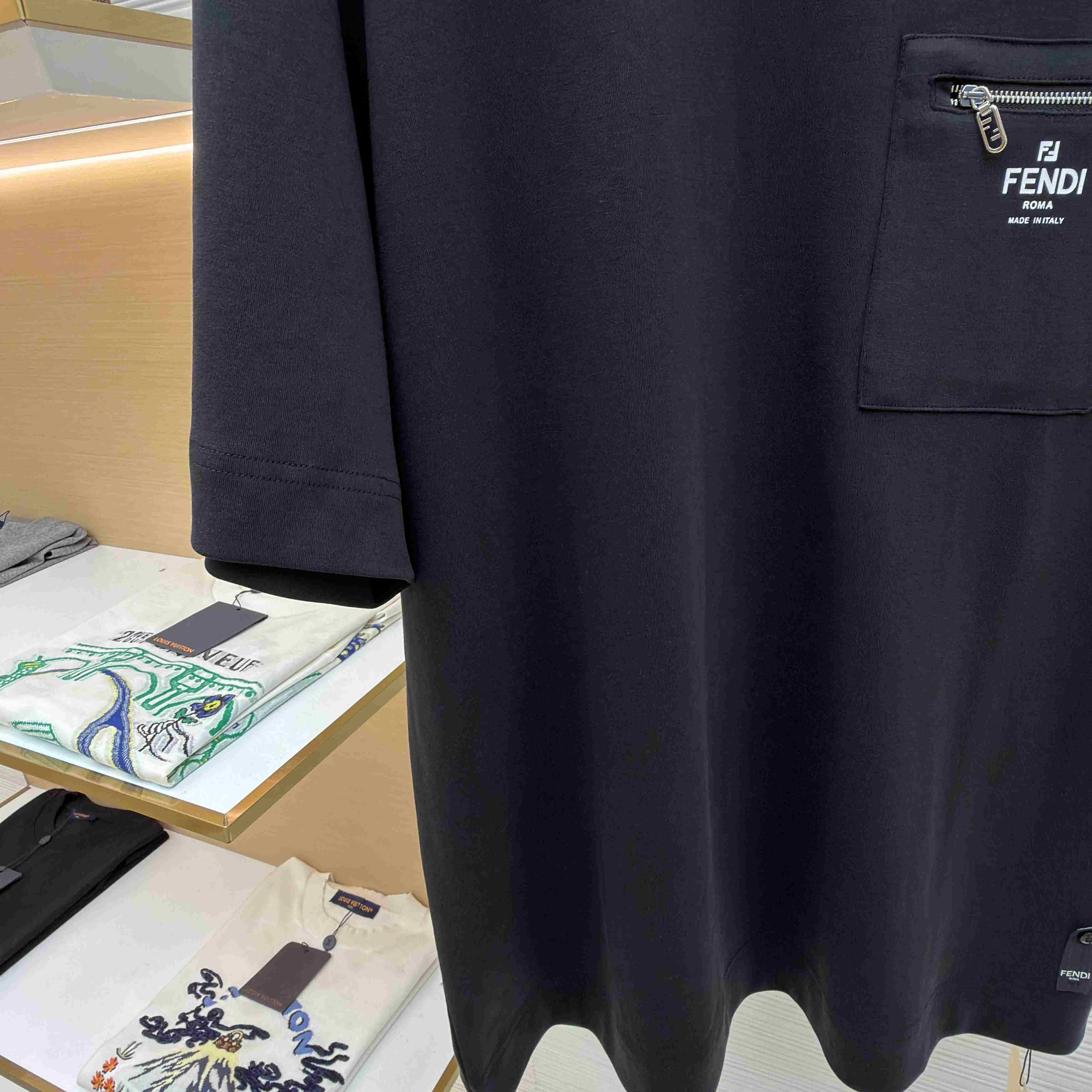 Fendi Black Cotton T-shirt - FashionPlug