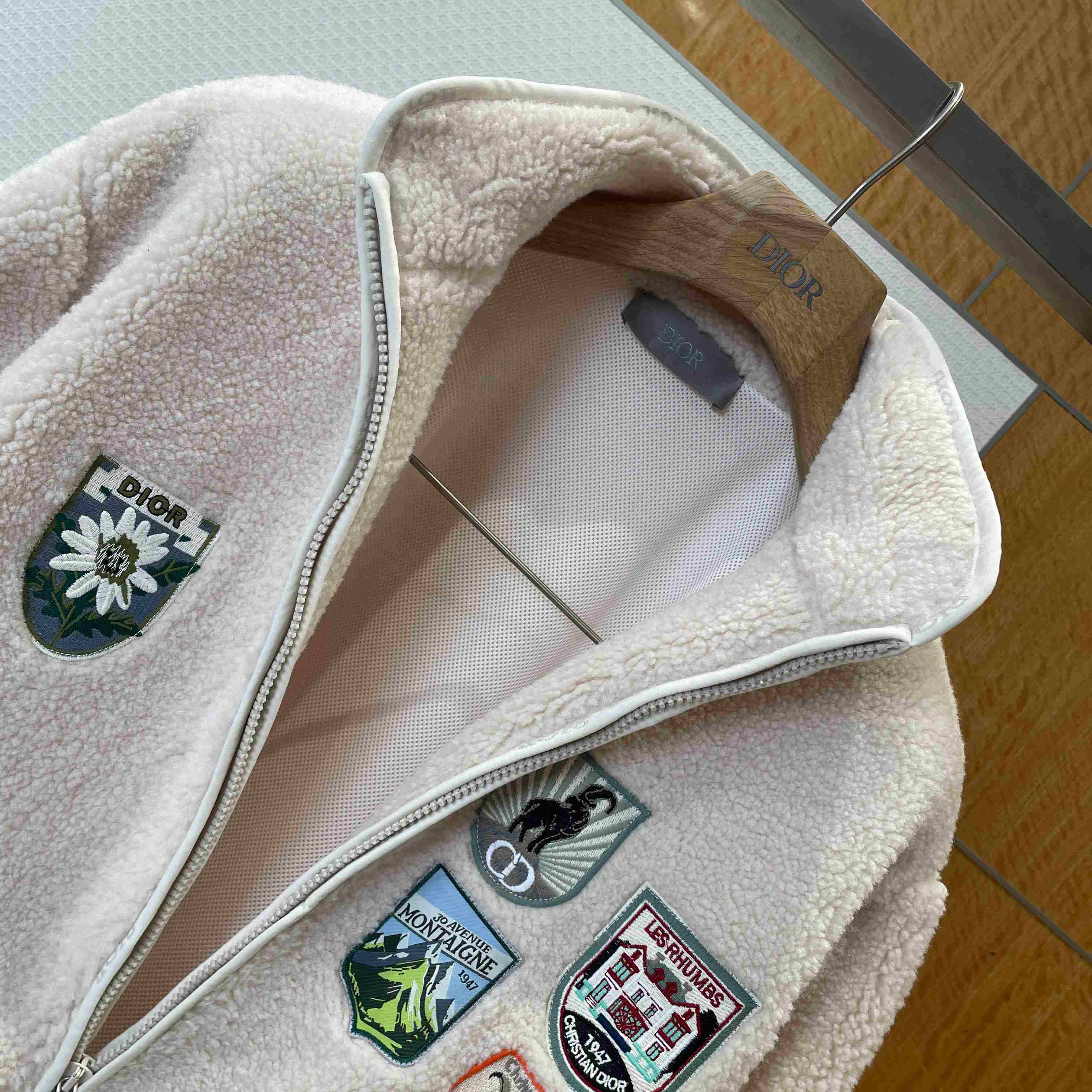 Dior  Mountain Fleece - FashionPlug