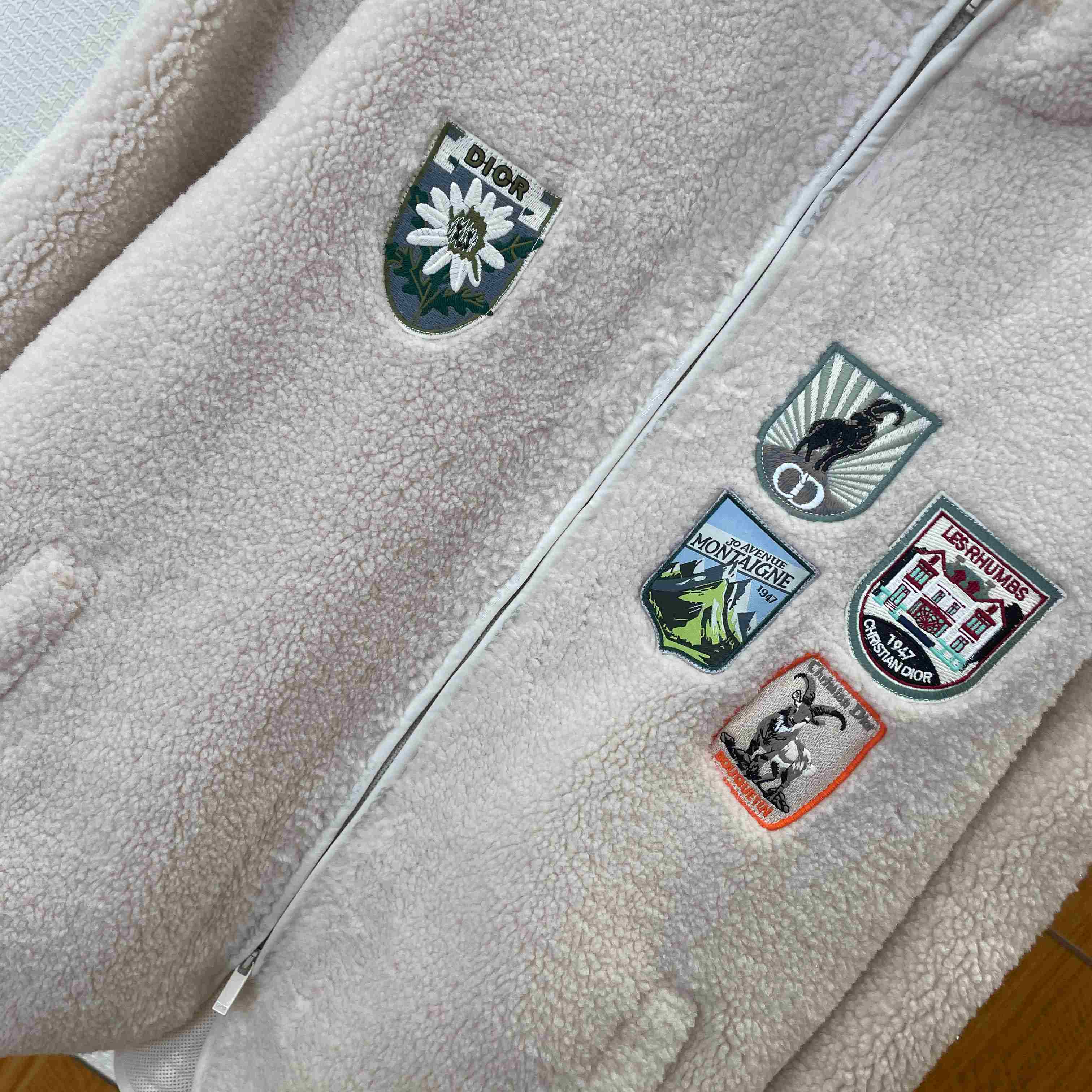 Dior  Mountain Fleece - FashionPlug