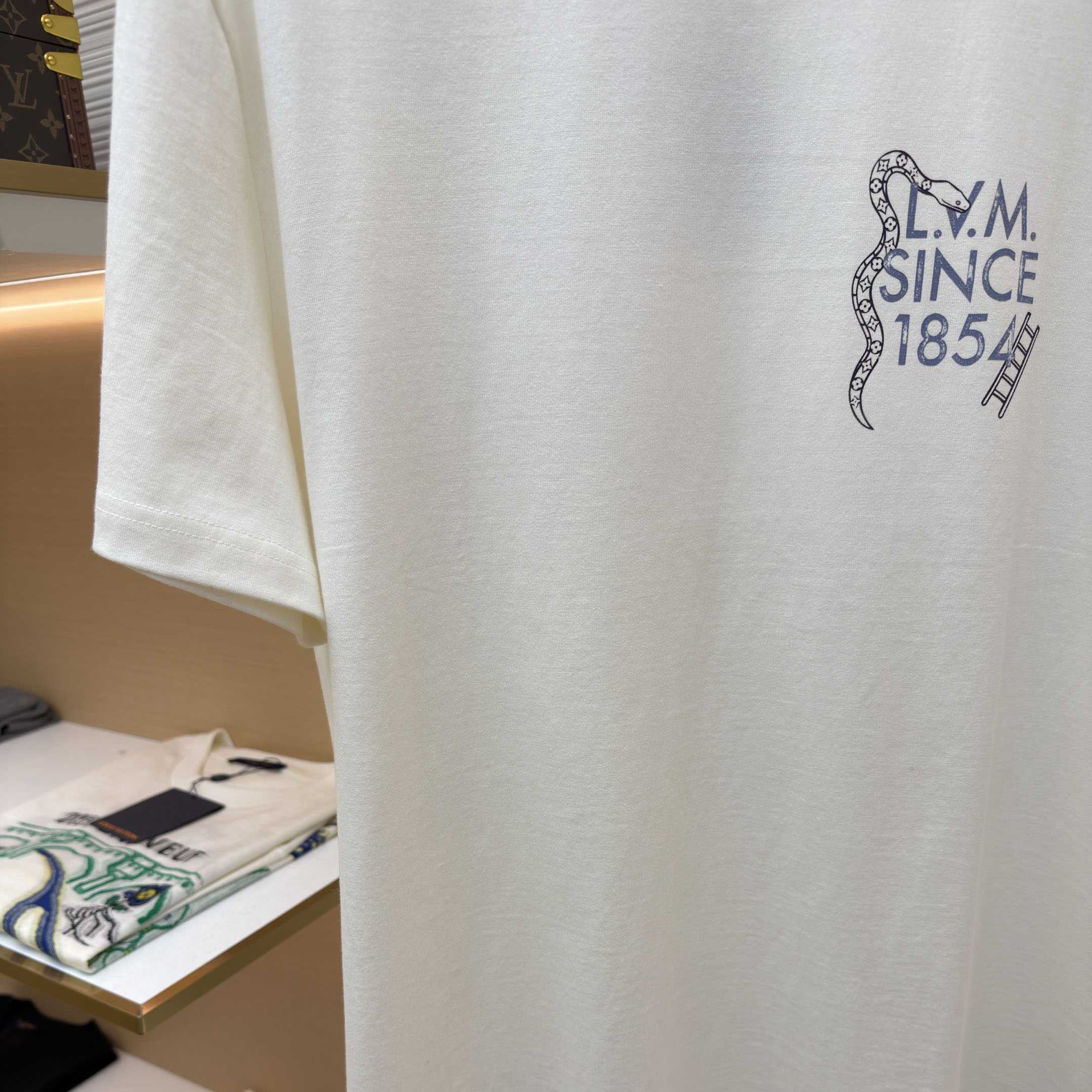 Louis Vuitton Printed T-Shirt 1AJUD5 - FashionPlug