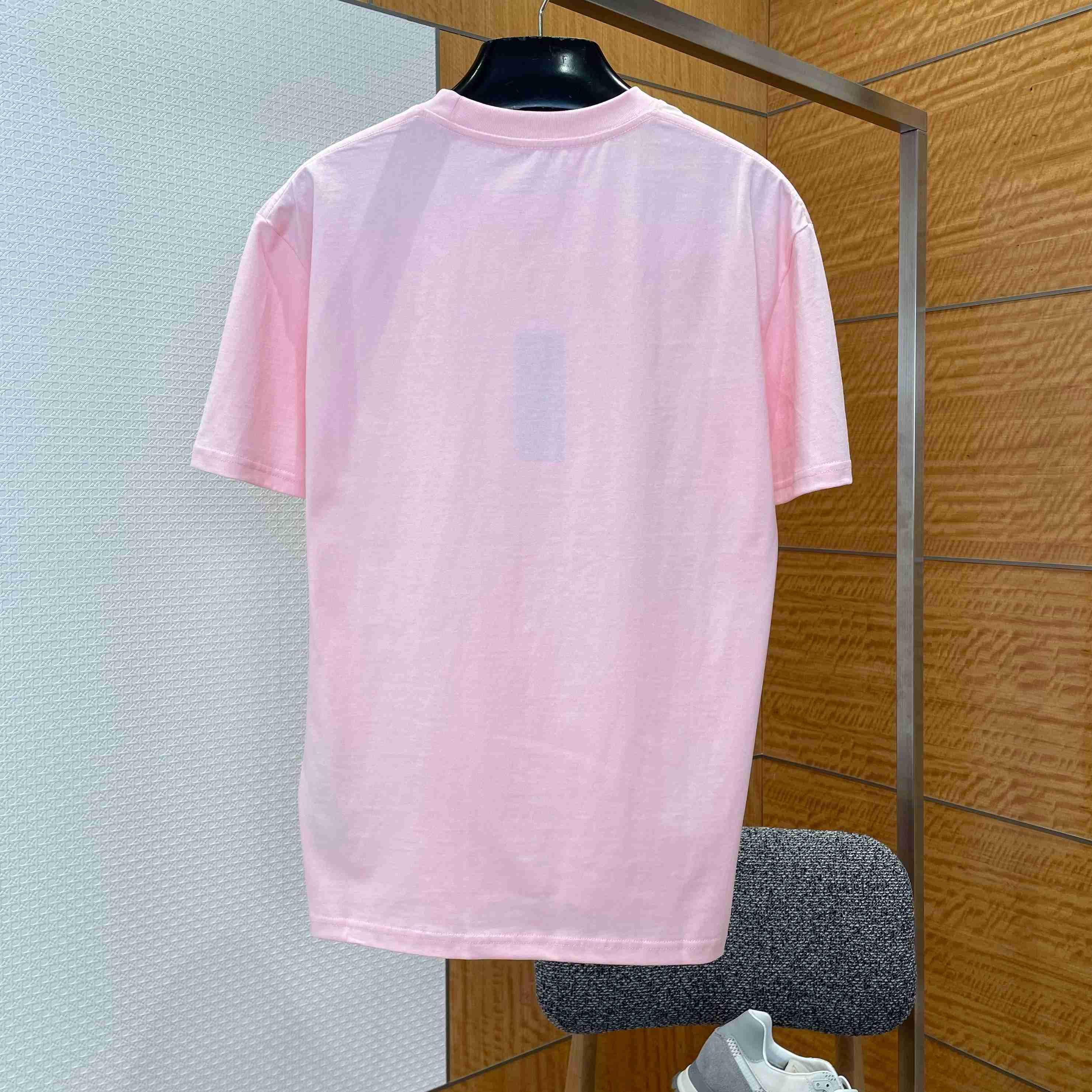 Dior T-Shirt with Dior Embroidery Pink - FashionPlug