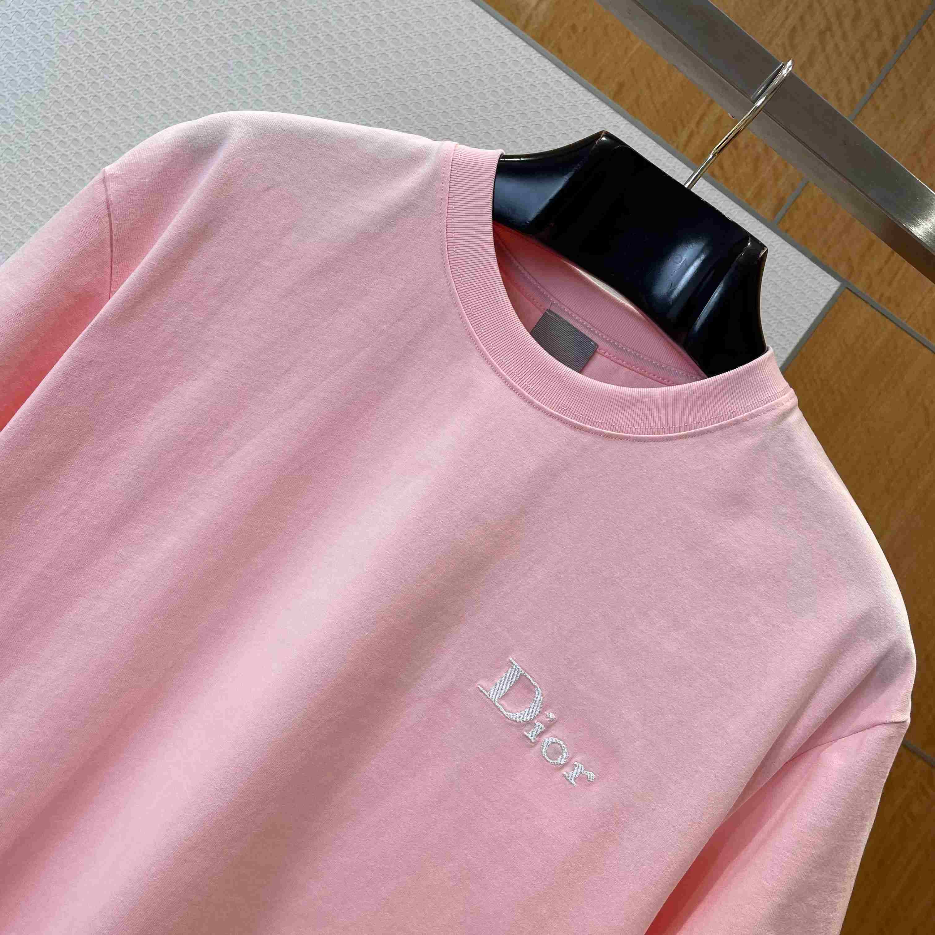 Dior T-Shirt with Dior Embroidery Pink - FashionPlug