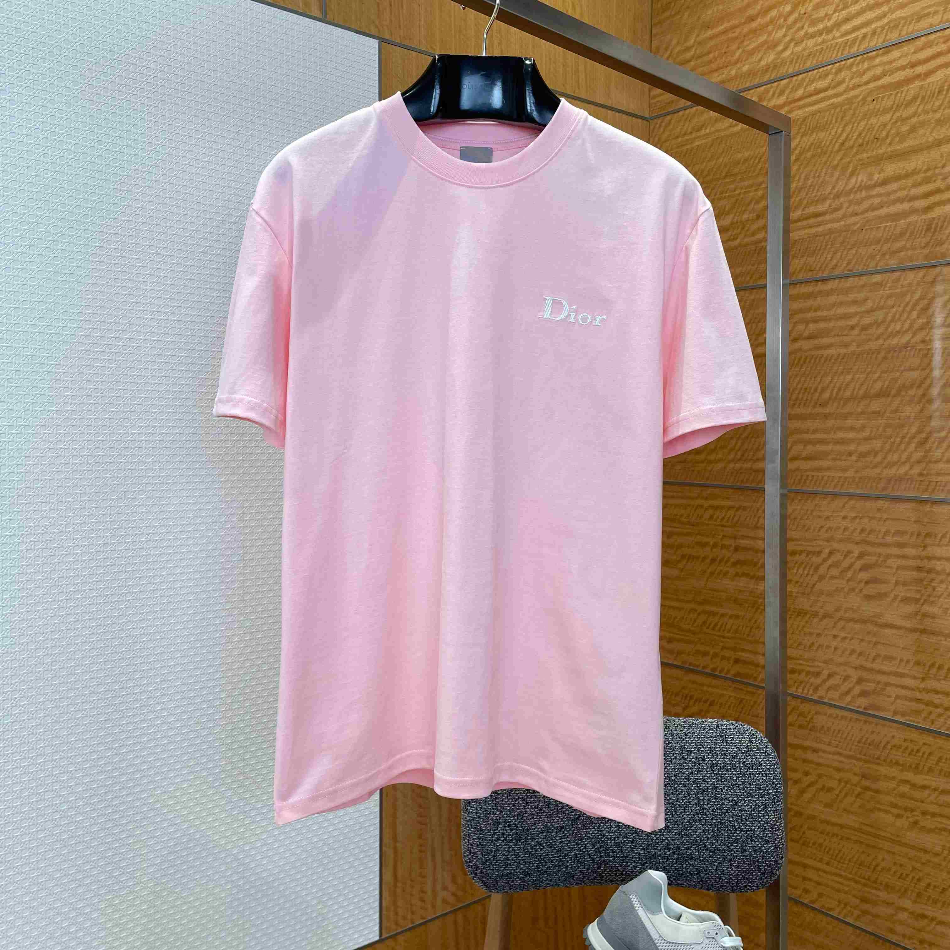 Dior T-Shirt with Dior Embroidery Pink - FashionPlug