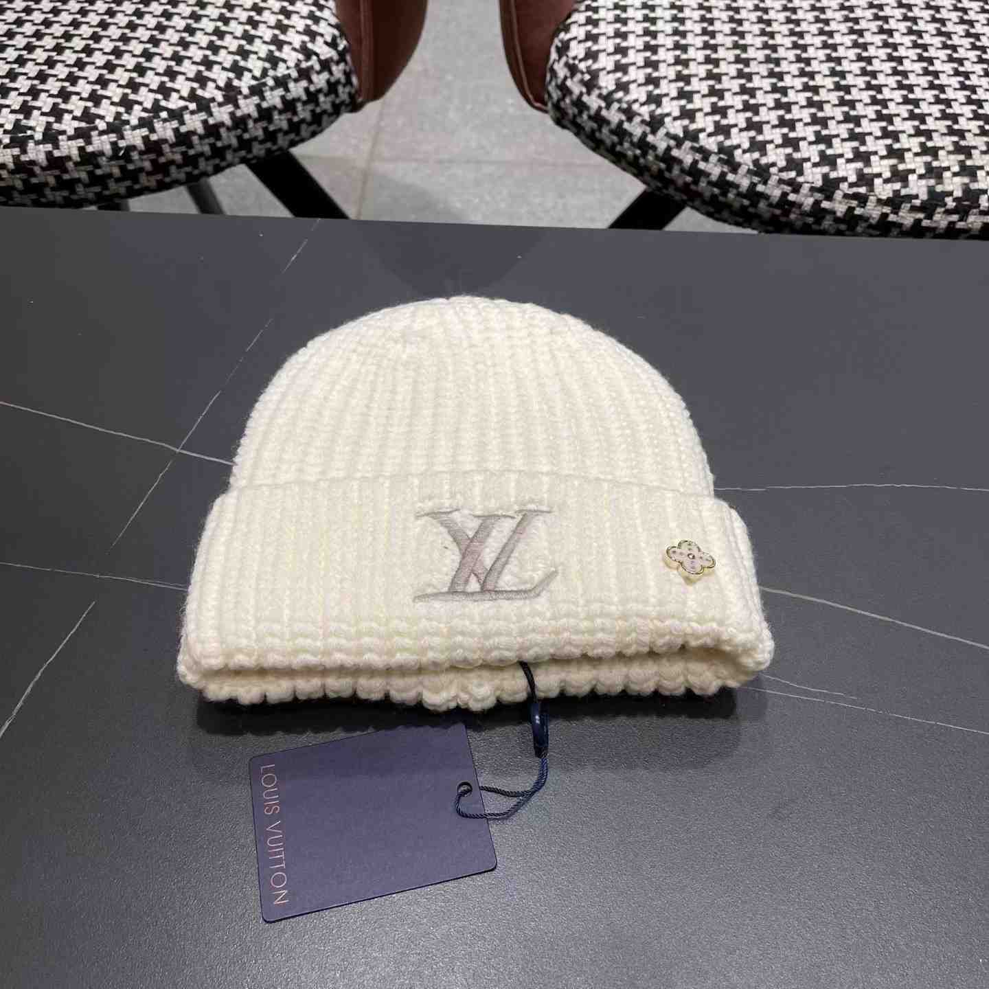 Louis Vuitton Beanie    - FashionPlug