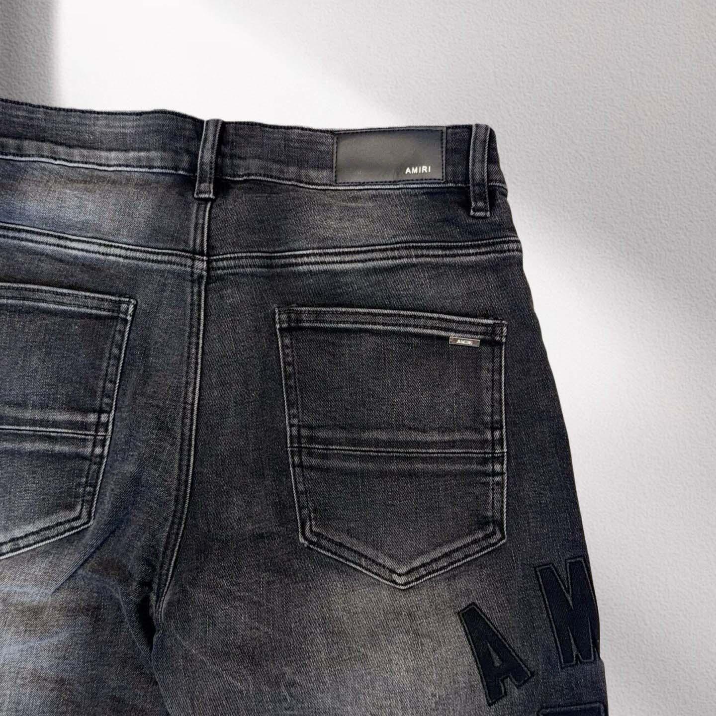 Amiri Shorts    20281 - FashionPlug