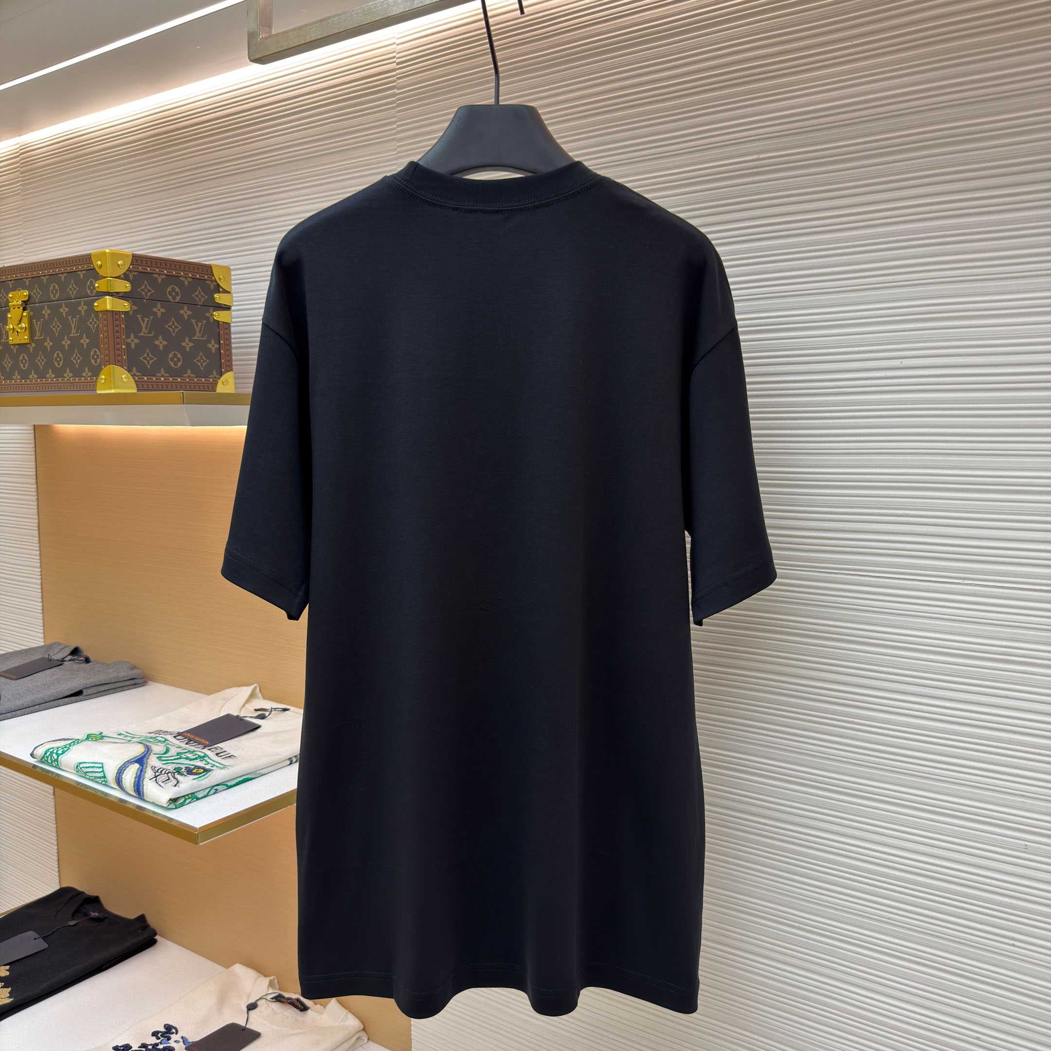  Dior T-Shirt With Embroidery - FashionPlug