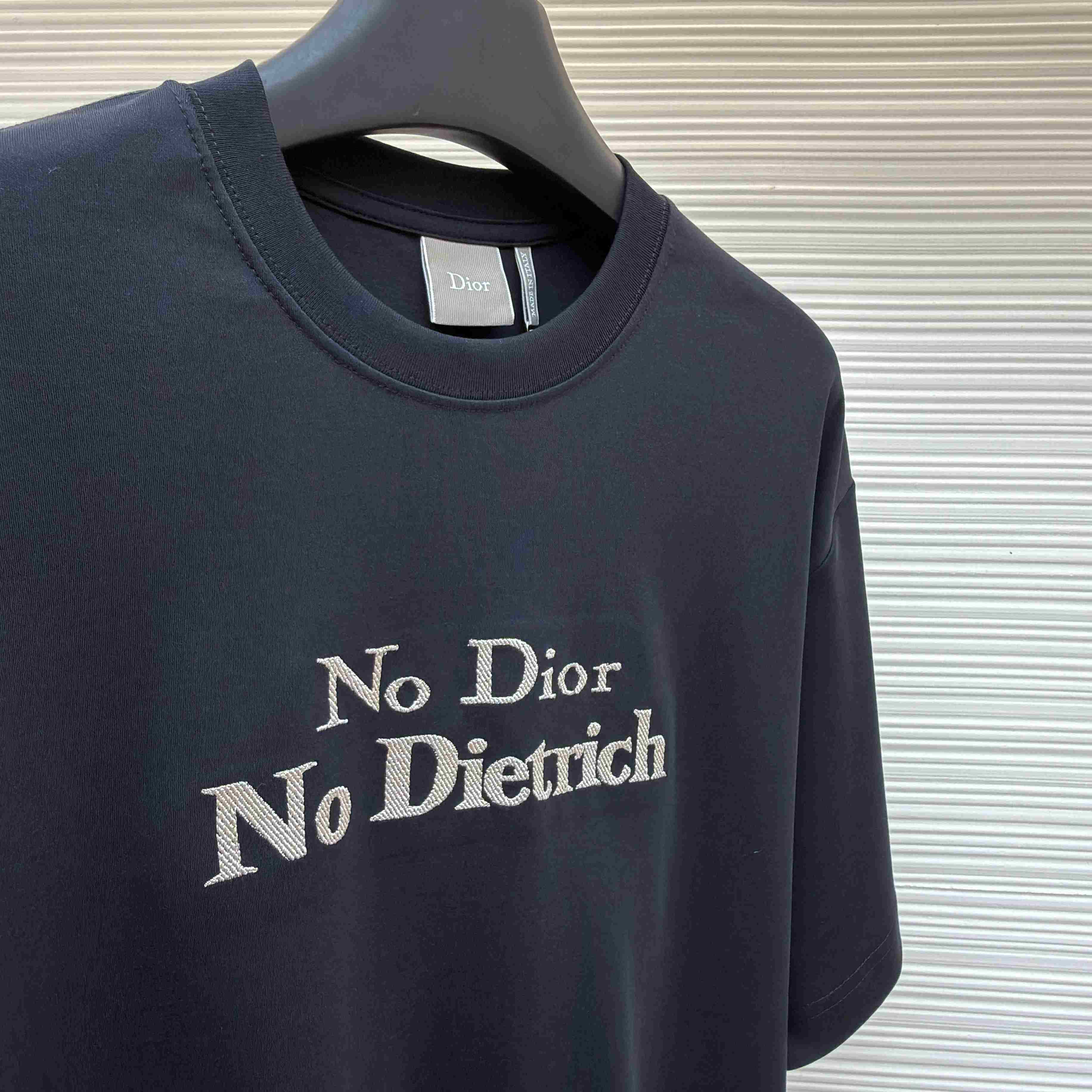  Dior T-Shirt With Embroidery - FashionPlug