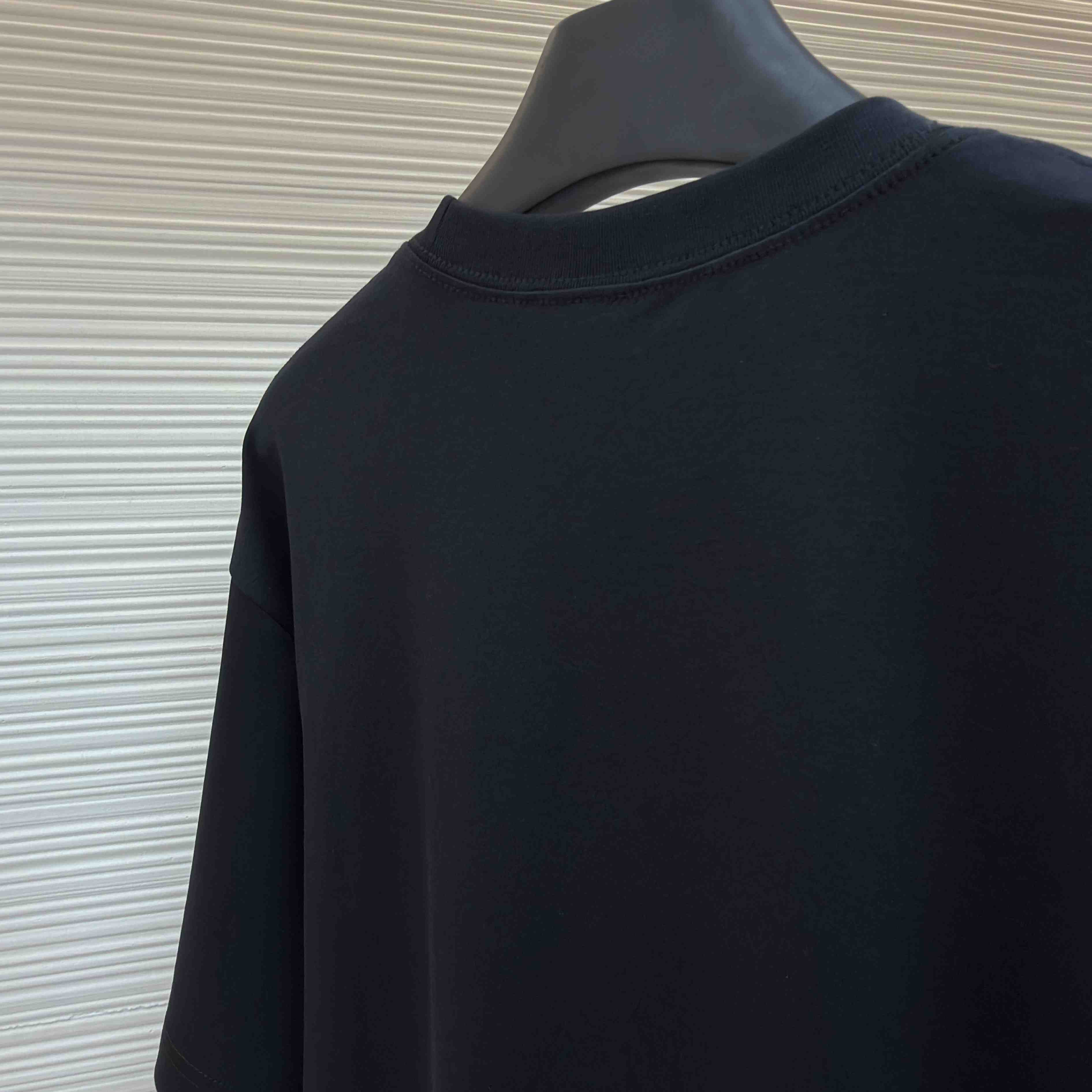  Dior T-Shirt With Embroidery - FashionPlug