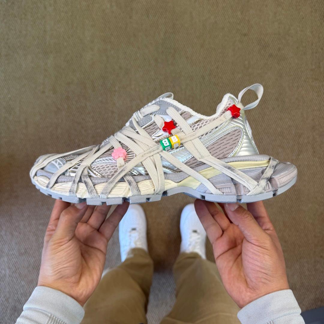 Balenciaga 3xl Extreme Lace Sneaker In Eggshell/Multicolor - FashionPlug